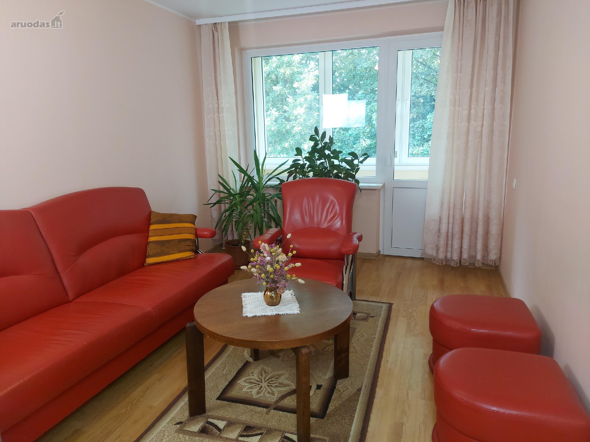 Parduodamas erdvus 3 kambarių, 64,50 m² butas