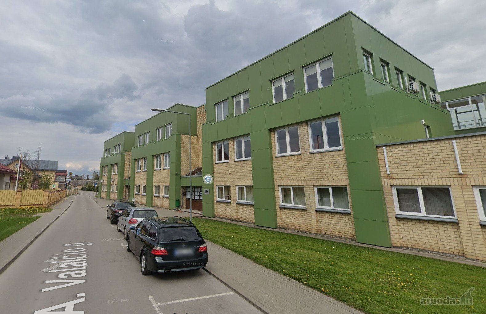 Nuomojama pirmame pastato aukšte esanti 178