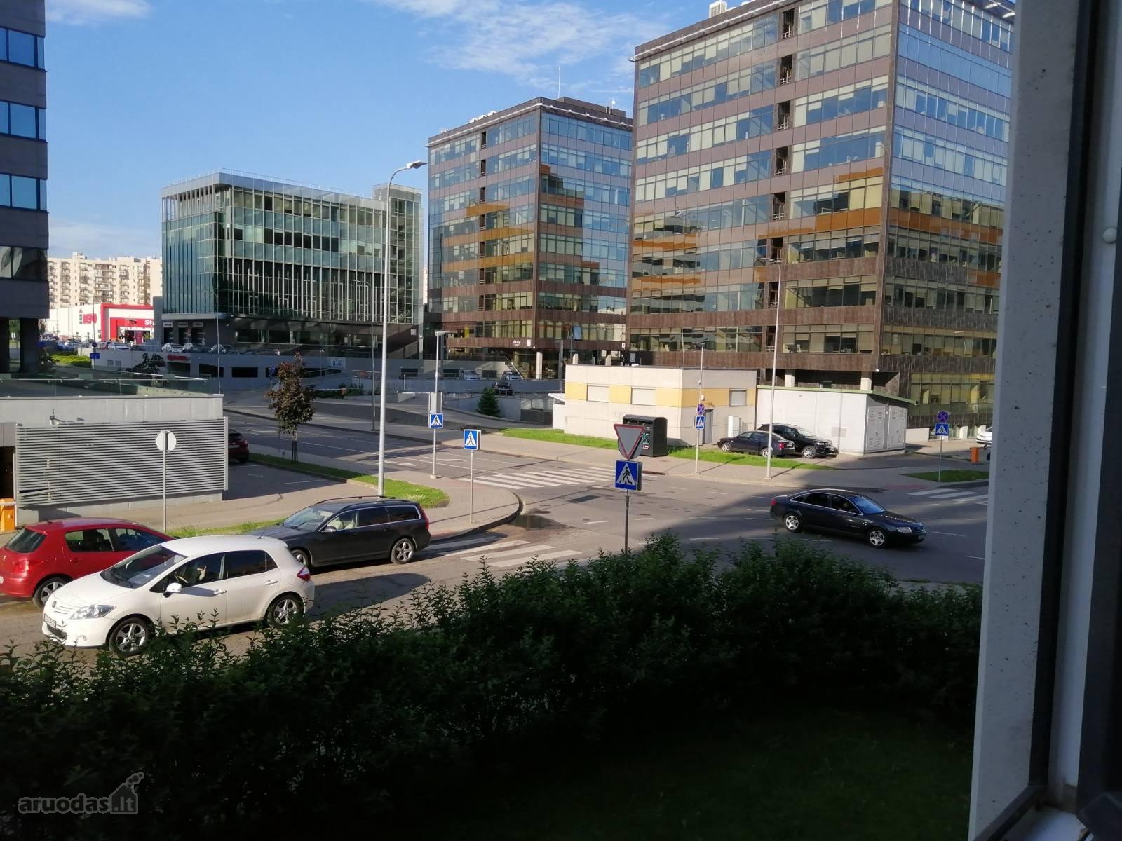 Nuomojamas 1kambario butas su balkonu