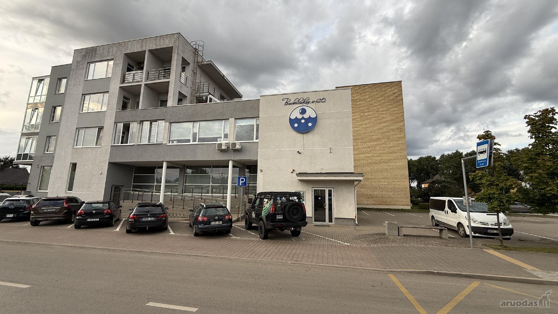 Išnuomojamas 825 M² Gamybinių, Sandėliavimo