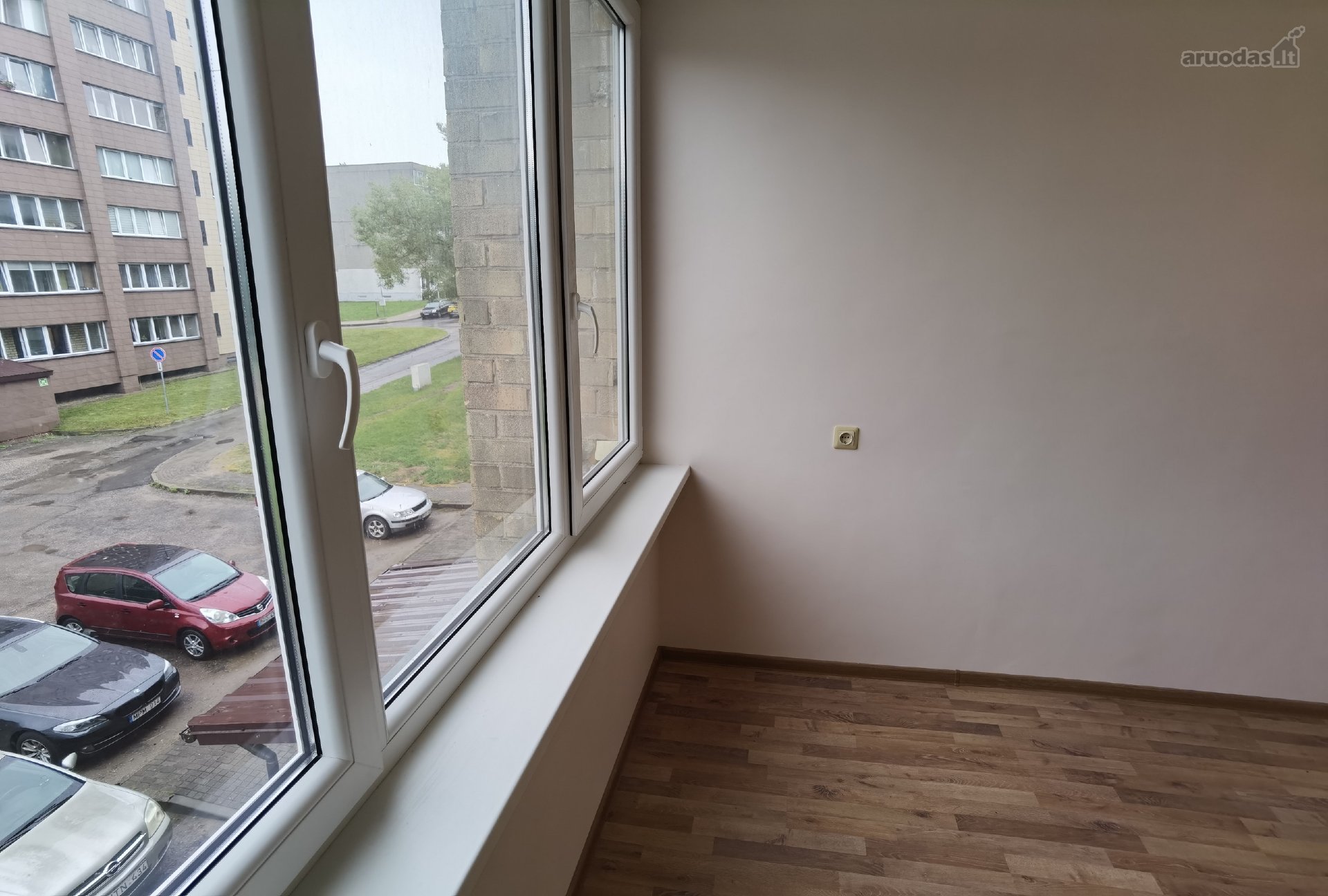 Vandentiekis, kanalizacija, 2 aukštas.