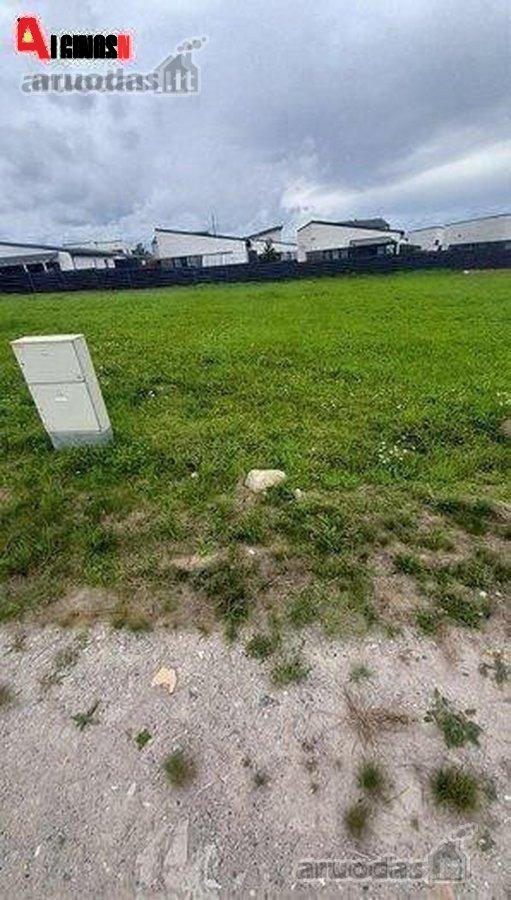 Slengiuose, Tylioji g, netoli Lidl ir Rimi