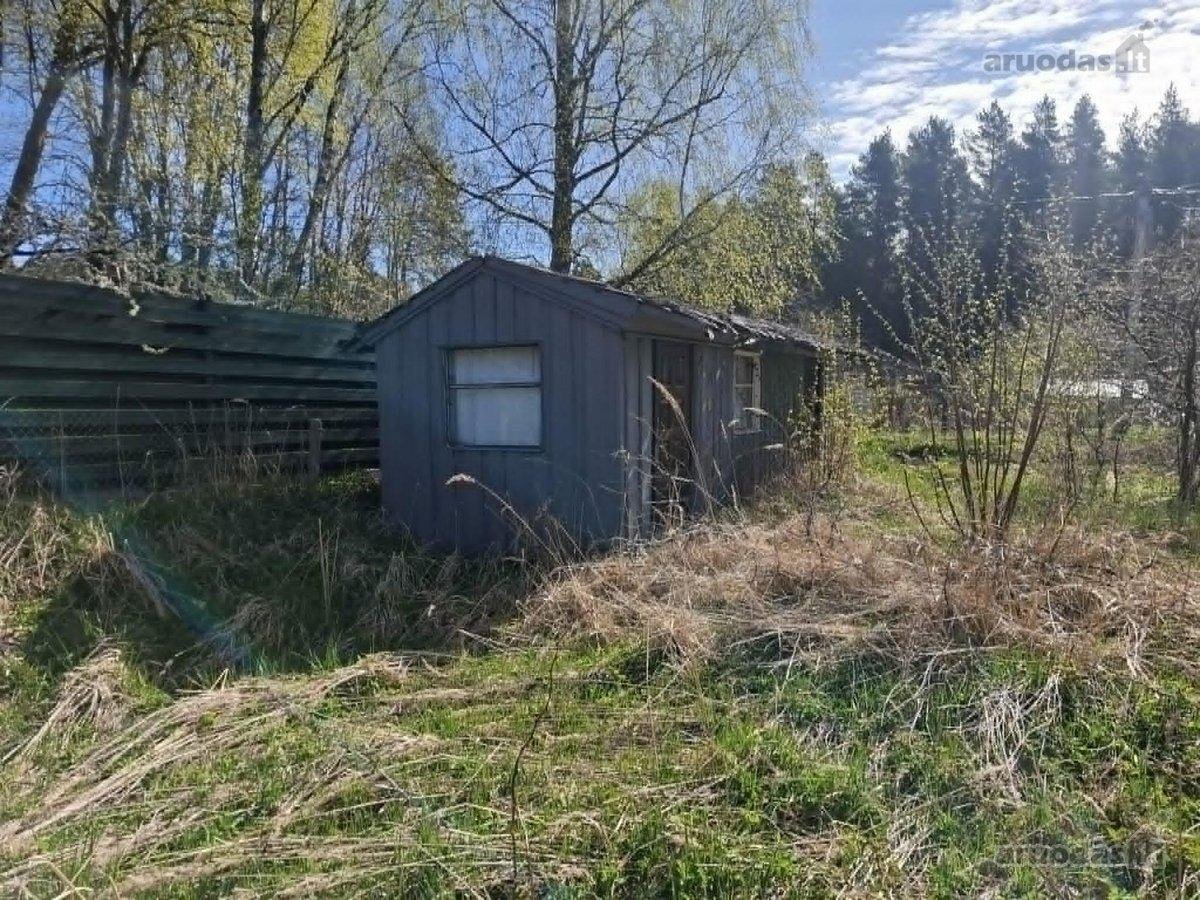 6 a sklypas su nameliu vos 6 km iki jūros –