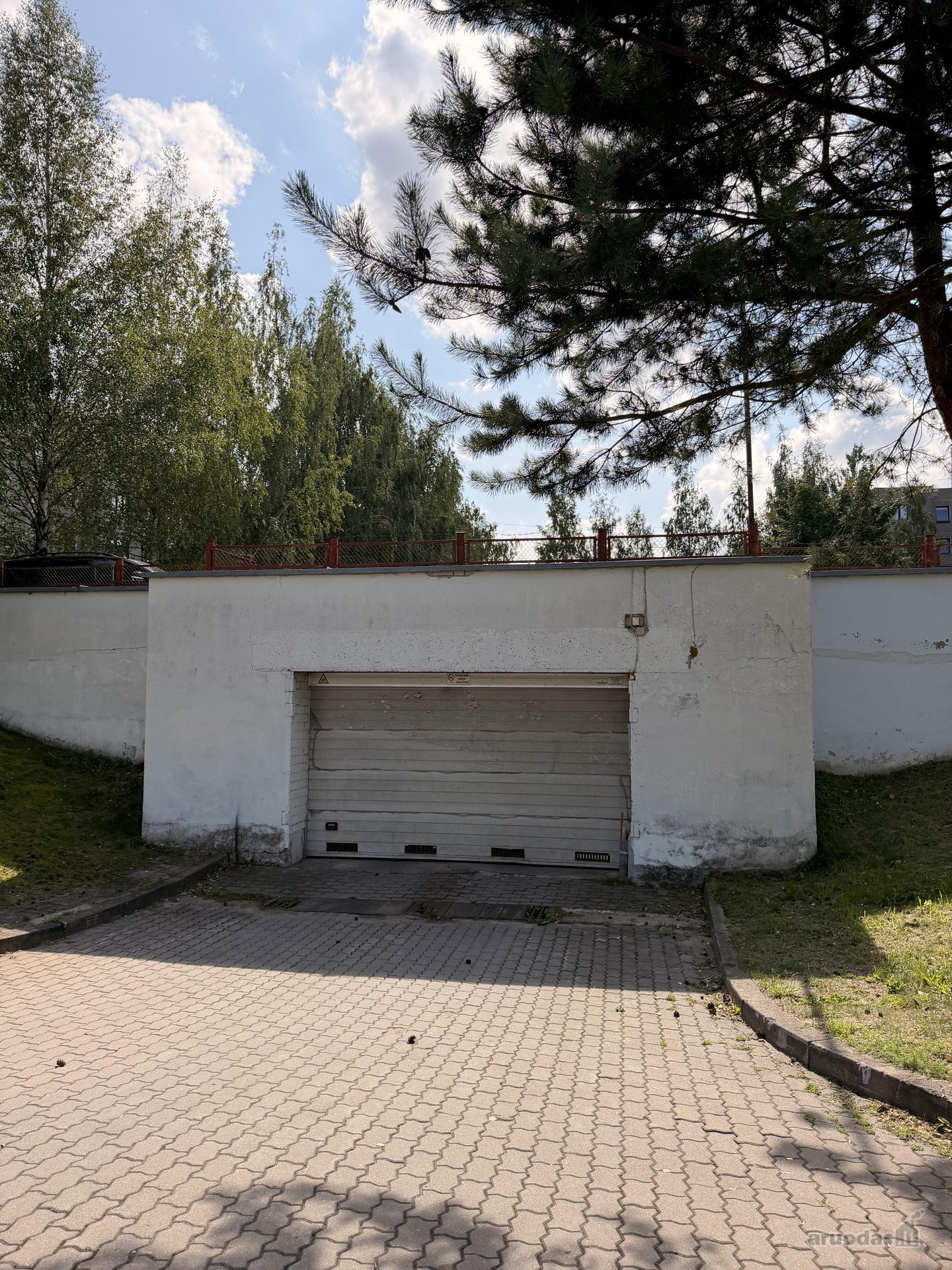 Skambinti darbo dienomis nuo 19:00 val.