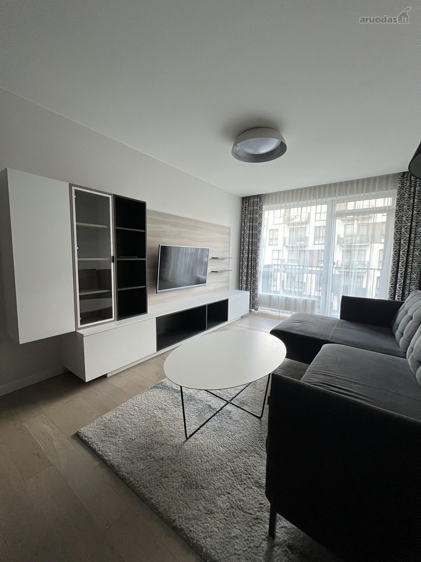Nuomojamas Modernus 3 Kambarių Butas Ozo