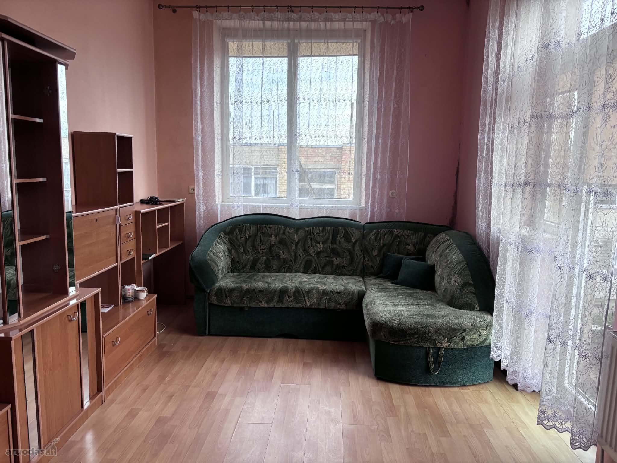 Bute išvedžioti radiatoriai, yra 2