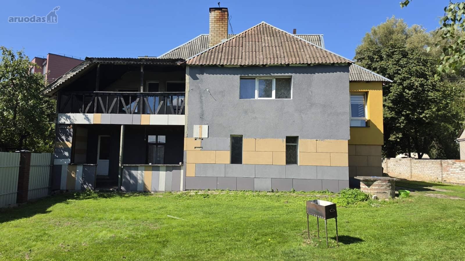 Gyvenamasis namas, labai ramioje vietoje,