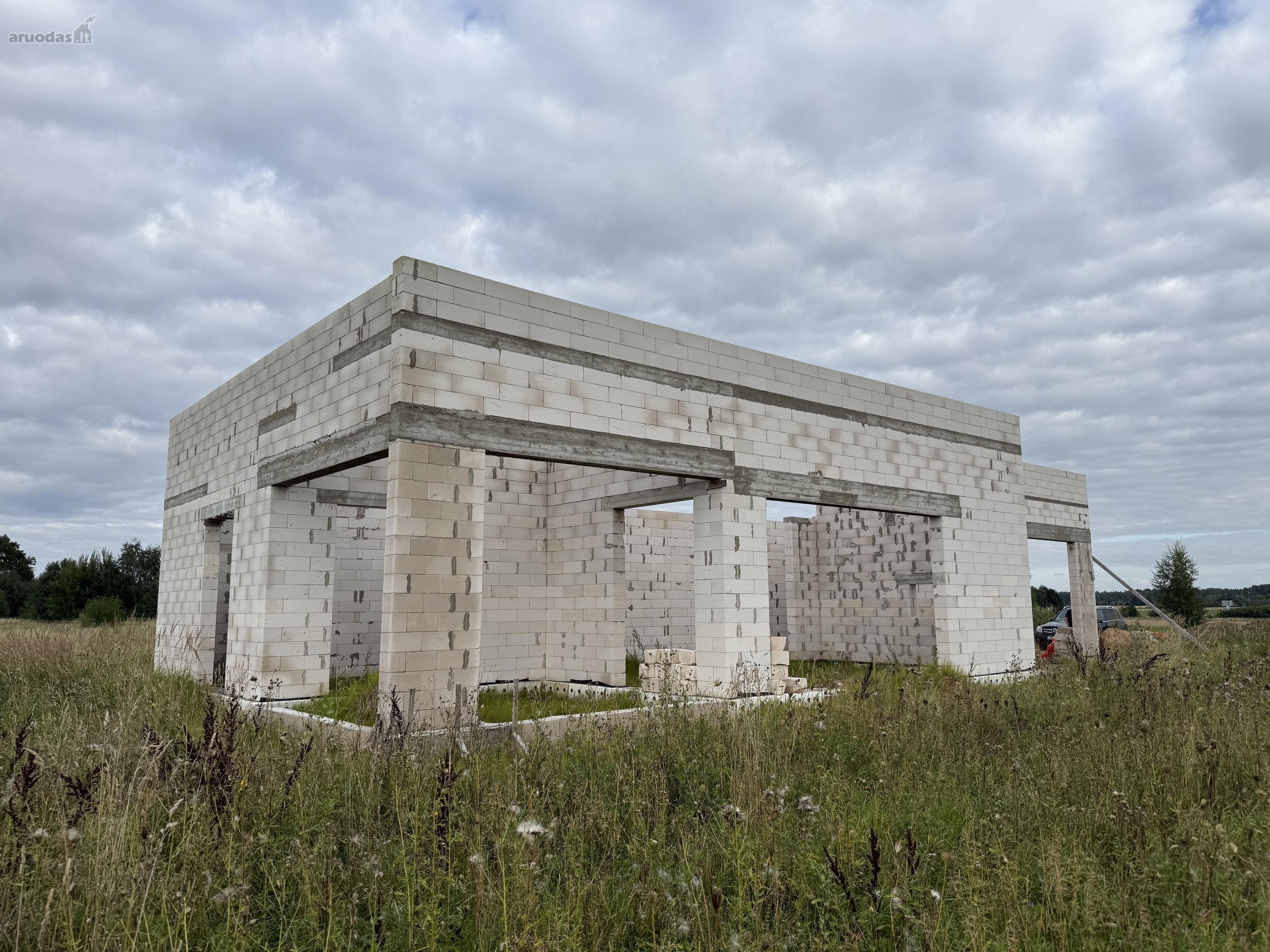 Parduodamas pradėtas statyti 1 -o aukšto