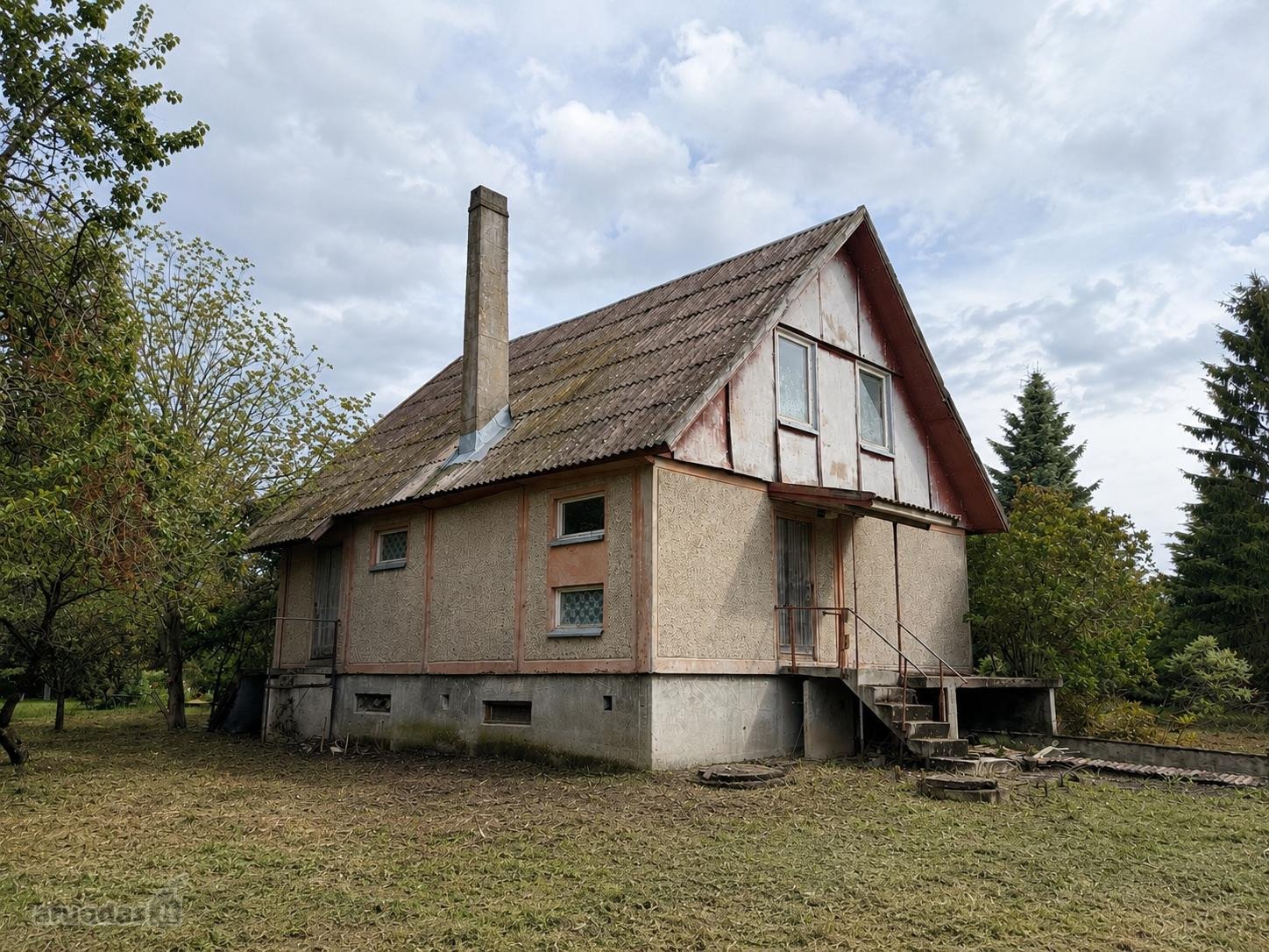 Erdvus Namas Su 33 Arų Sklypu, Brandžiu Sodu