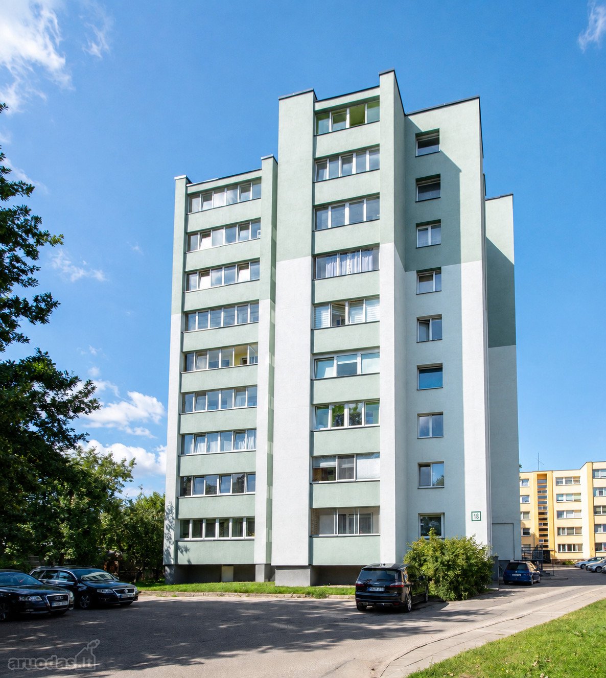 Ramioje ir žalumos apsuptoje Šiltnamių g.,
