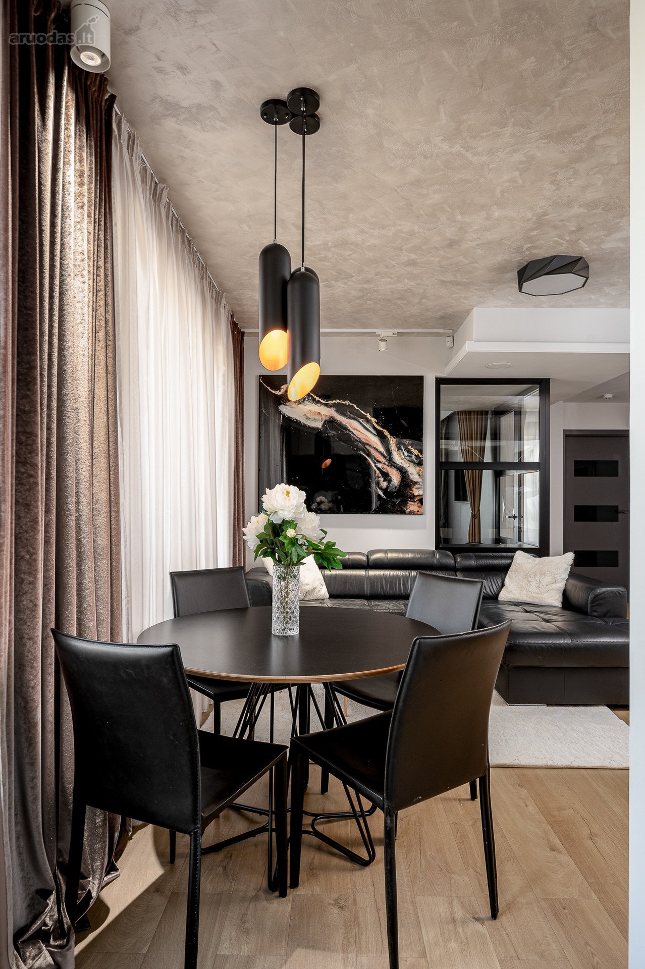 Išnuomojamas itin geros būklės 3 kambarių