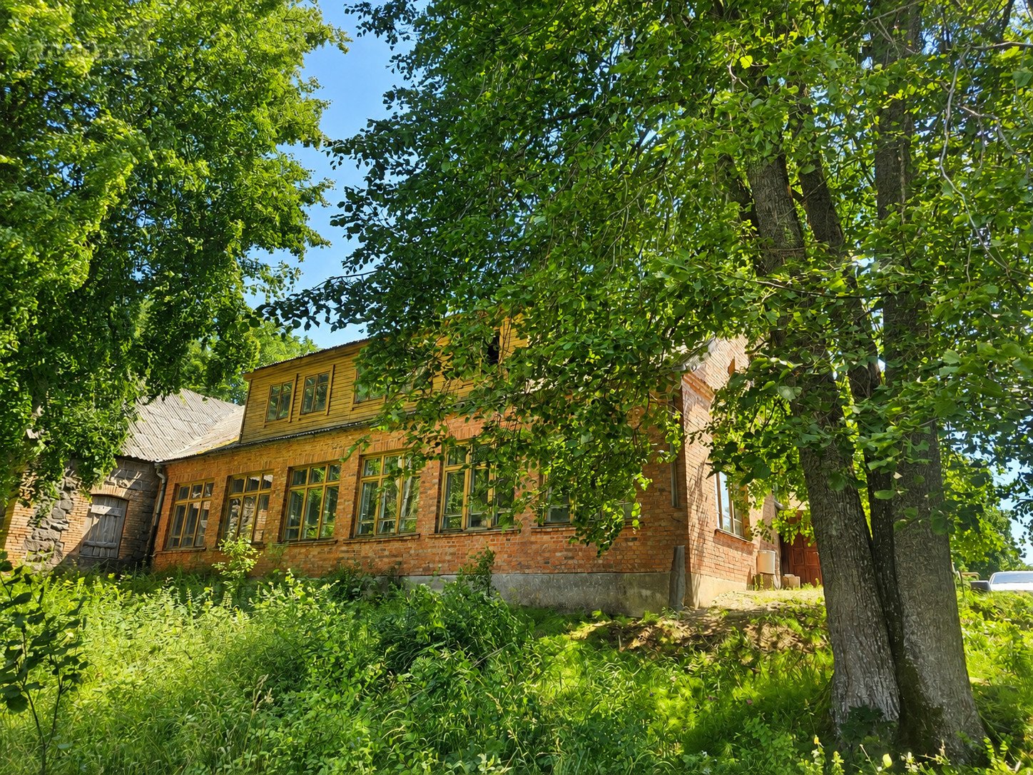 Istorinė Šeimaties Mokykla – Vieta, Kurią