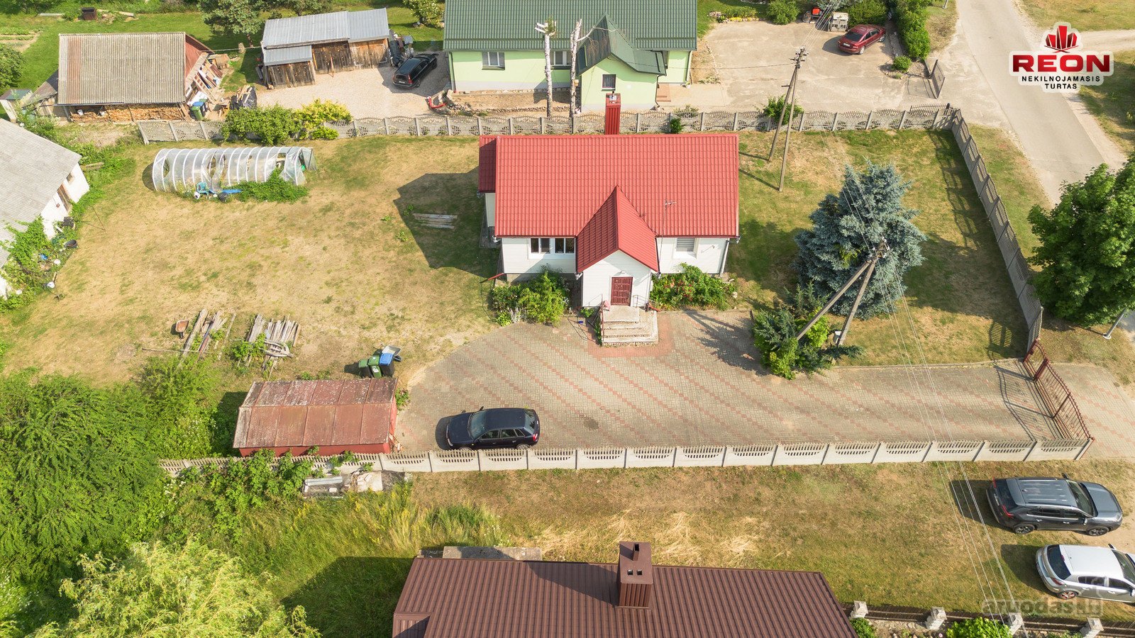 Parduodamas Namas Trakuose Su Net 38 Arų Sklypu!