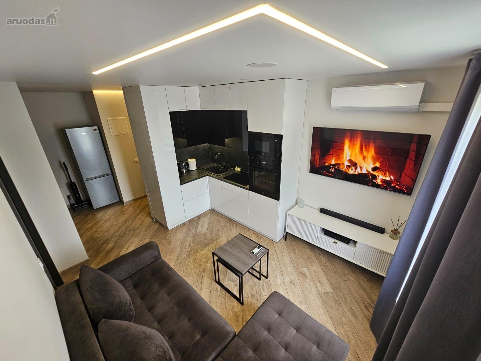 Parduodamas Naujai Suremontuotas 2 Kambarių