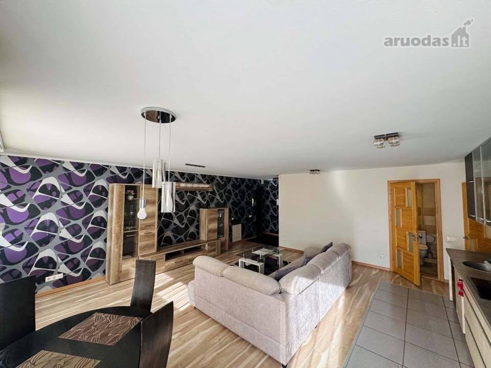 Parduodamas tvarkingas ir jaukus 57 m² butas