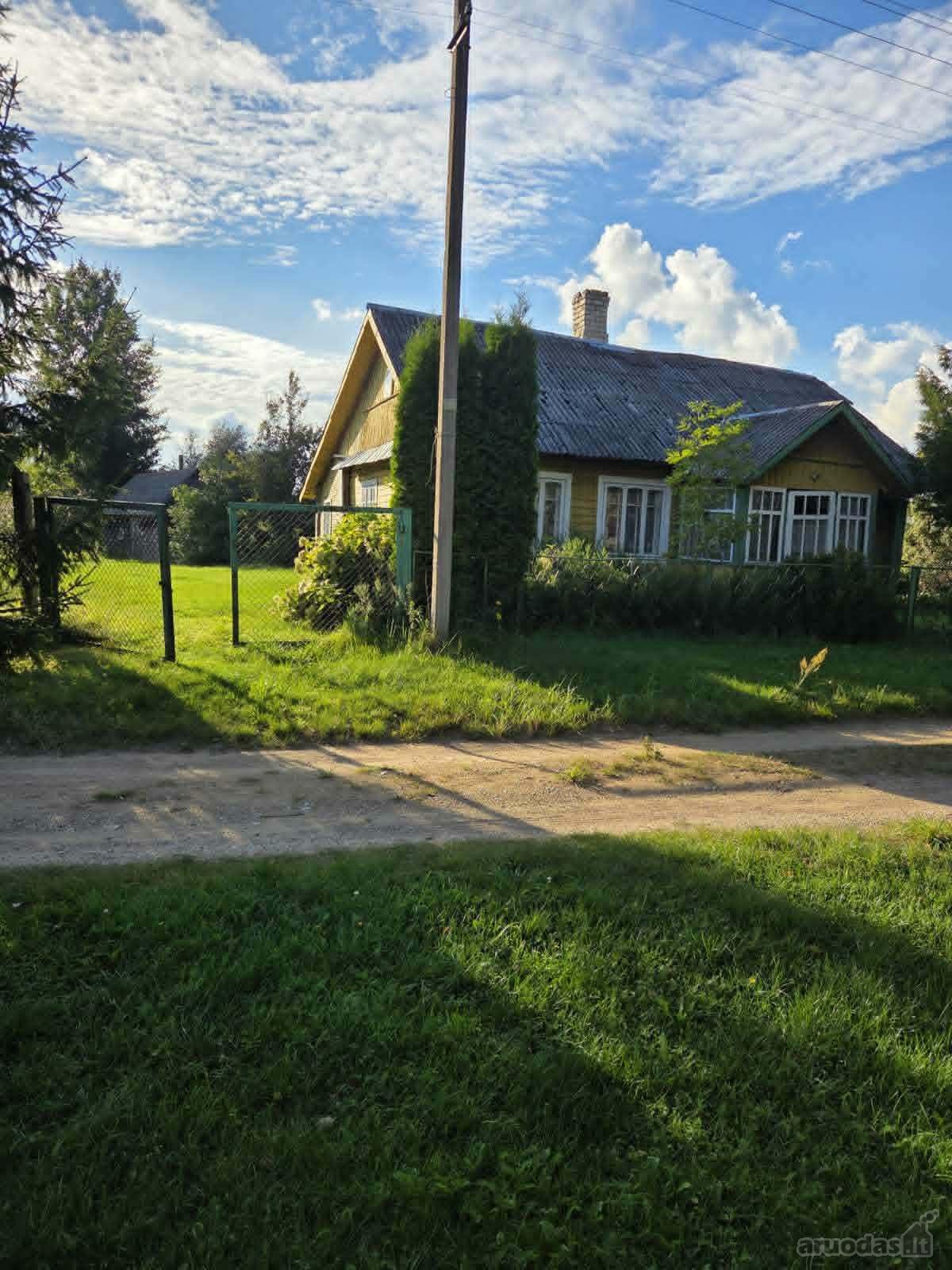 Parduodama kruopščiai puoselėta, privatumą ir