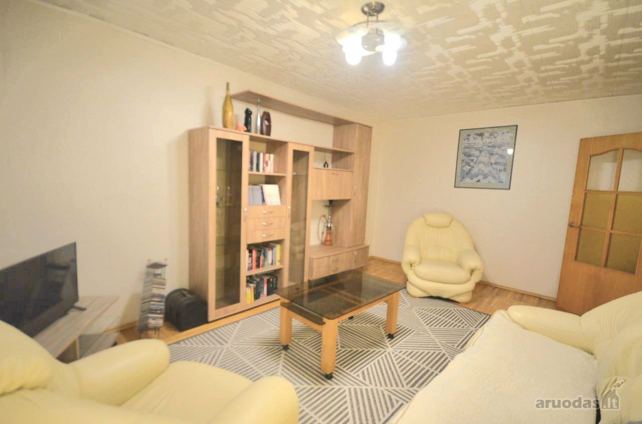 Parduodamas 3 kambarių butas Pašilaičių g.
