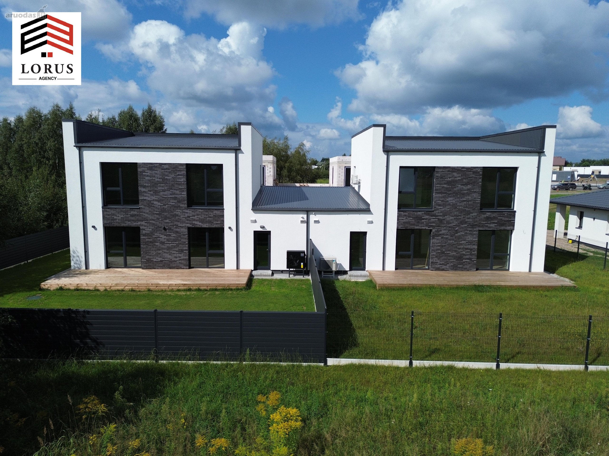 Išskirtinis 4 Kambarių Namas Gamtos Apsuptyje
