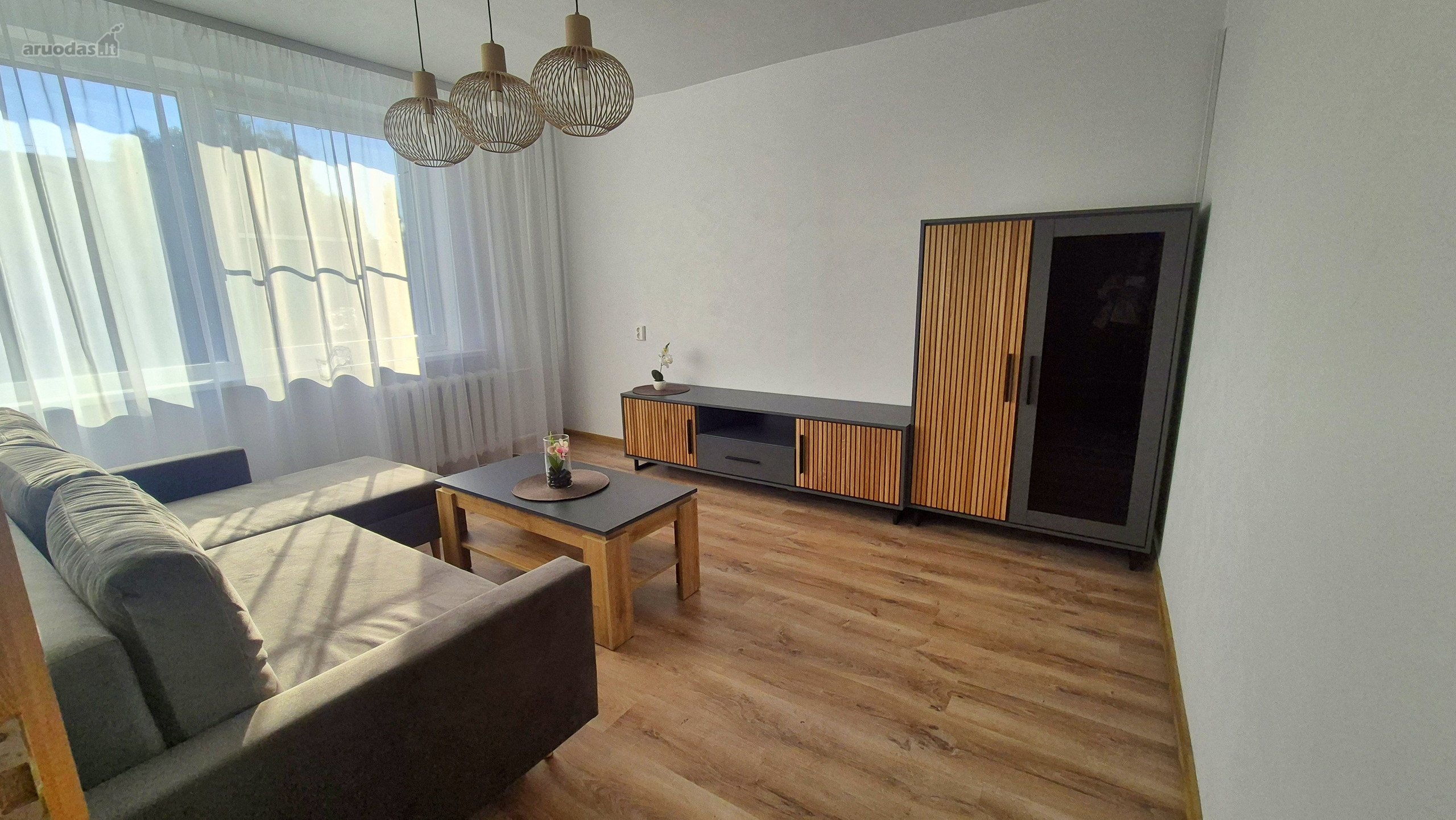 Nuomojamas suremontuotas, šviesus 2 kamb