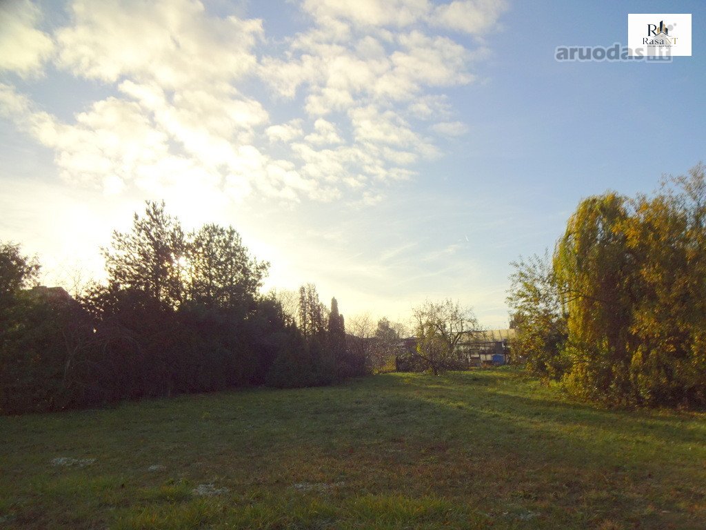 Parduodamas erdvus 15a sklypas Šarkaičių g.