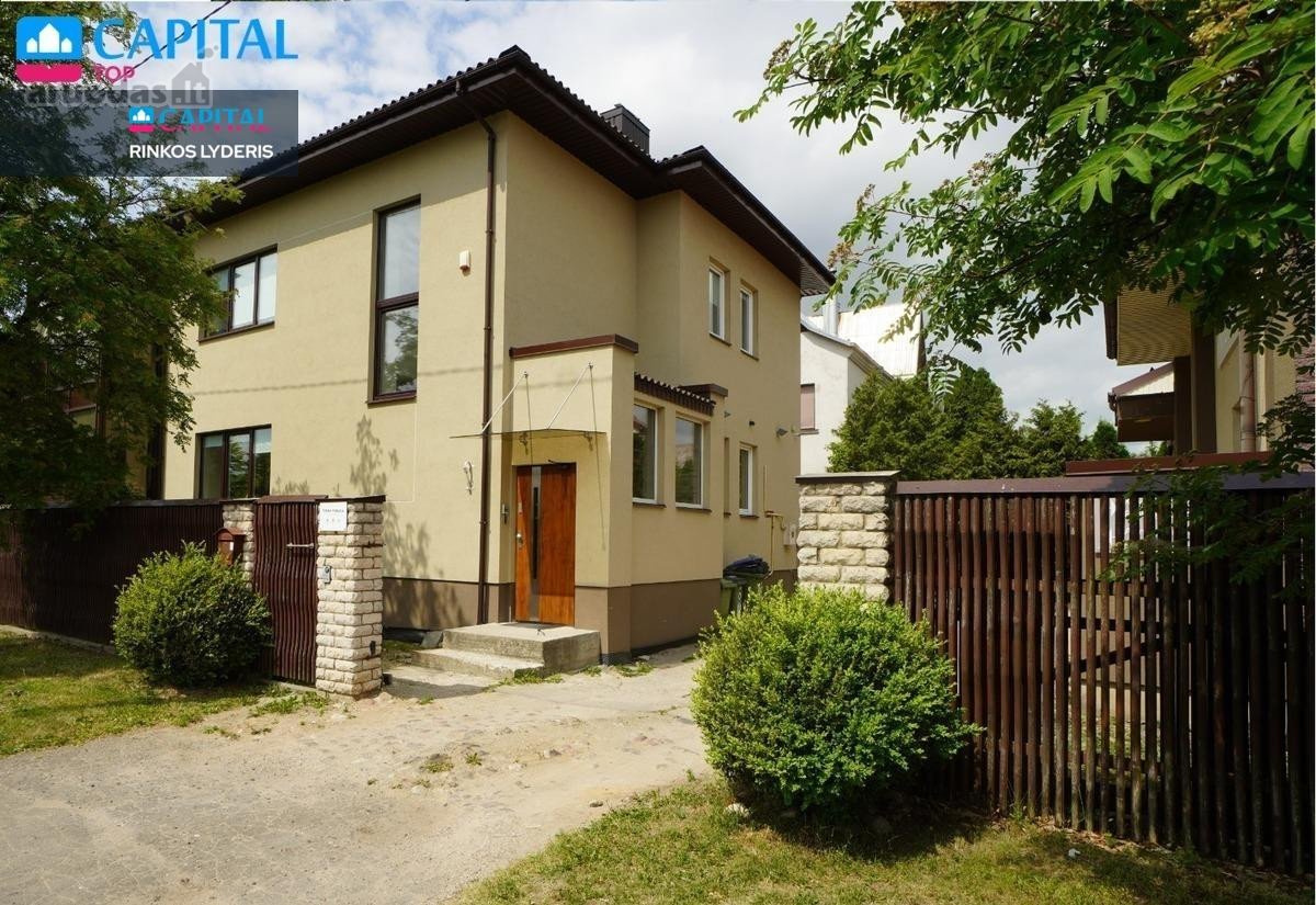 Parduodamas 2 Aukštų Namas Žaliakalnyje
