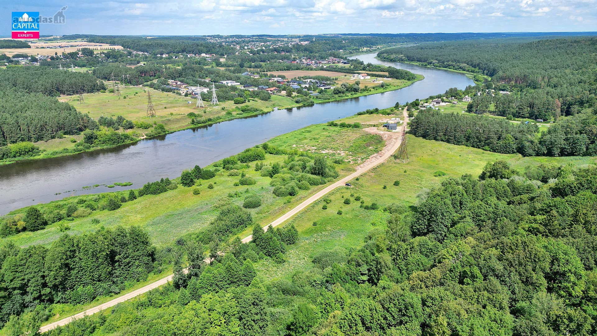 Šalia Neries upės, Vaisteriškių k.,