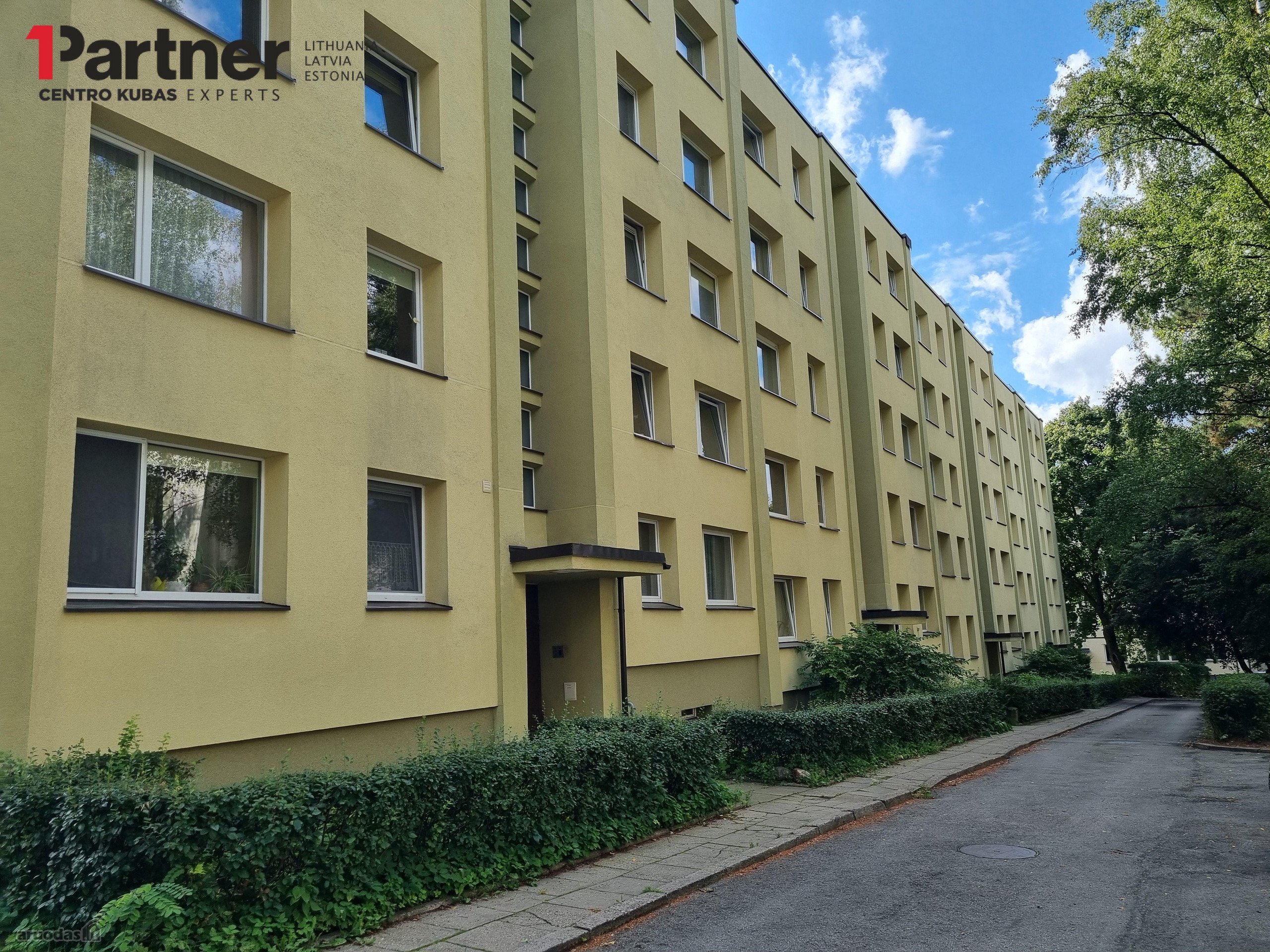 Parduodamas šviesus ir jaukus, 2 nepereinamų