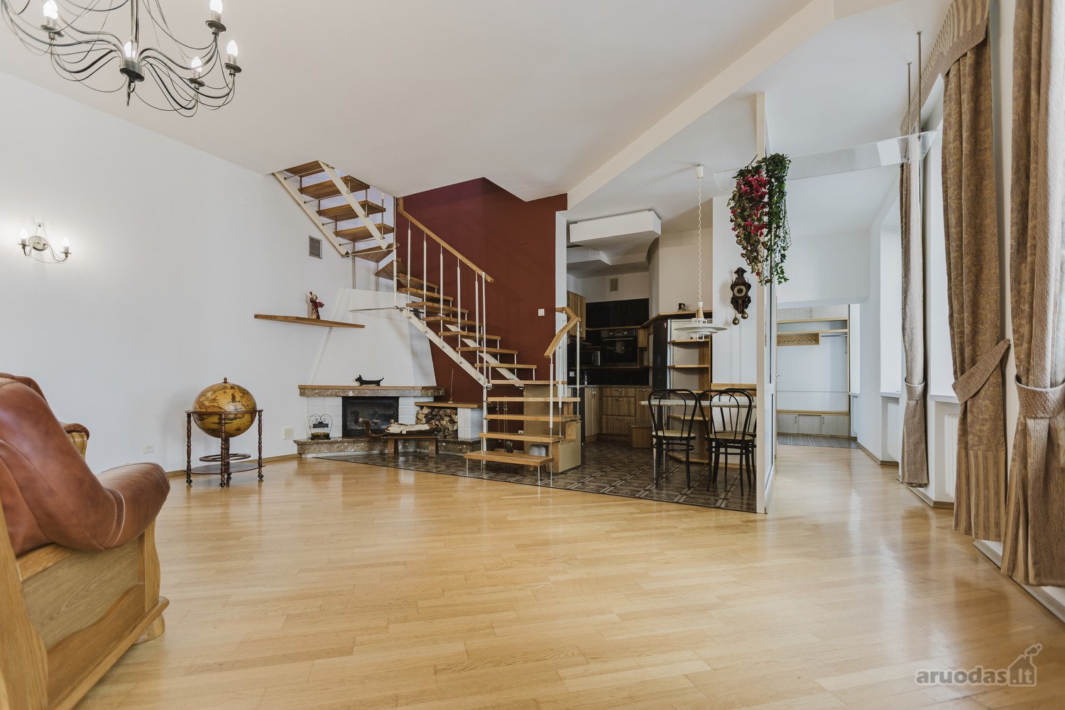 Pačiame miesto centre, Lukiškių aikštės