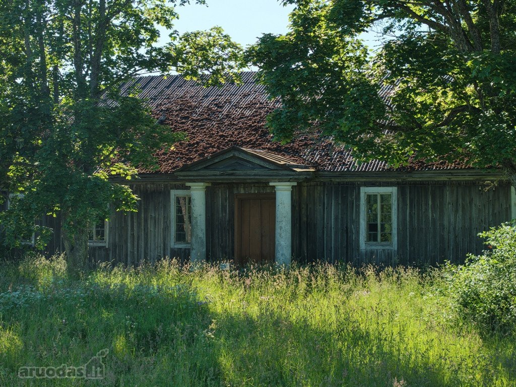 Parduodamas romantiškasis, gražią praeitį