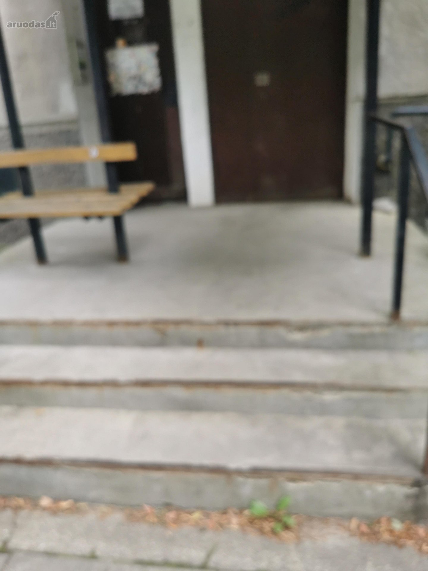 Tvarkingas butas, ąžuolo parketas, vonia