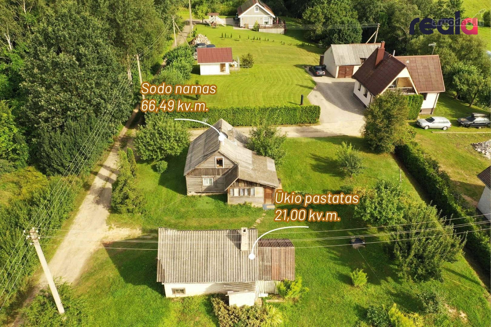 Atokiau nuo Kaišiadorių miesto parduodami du