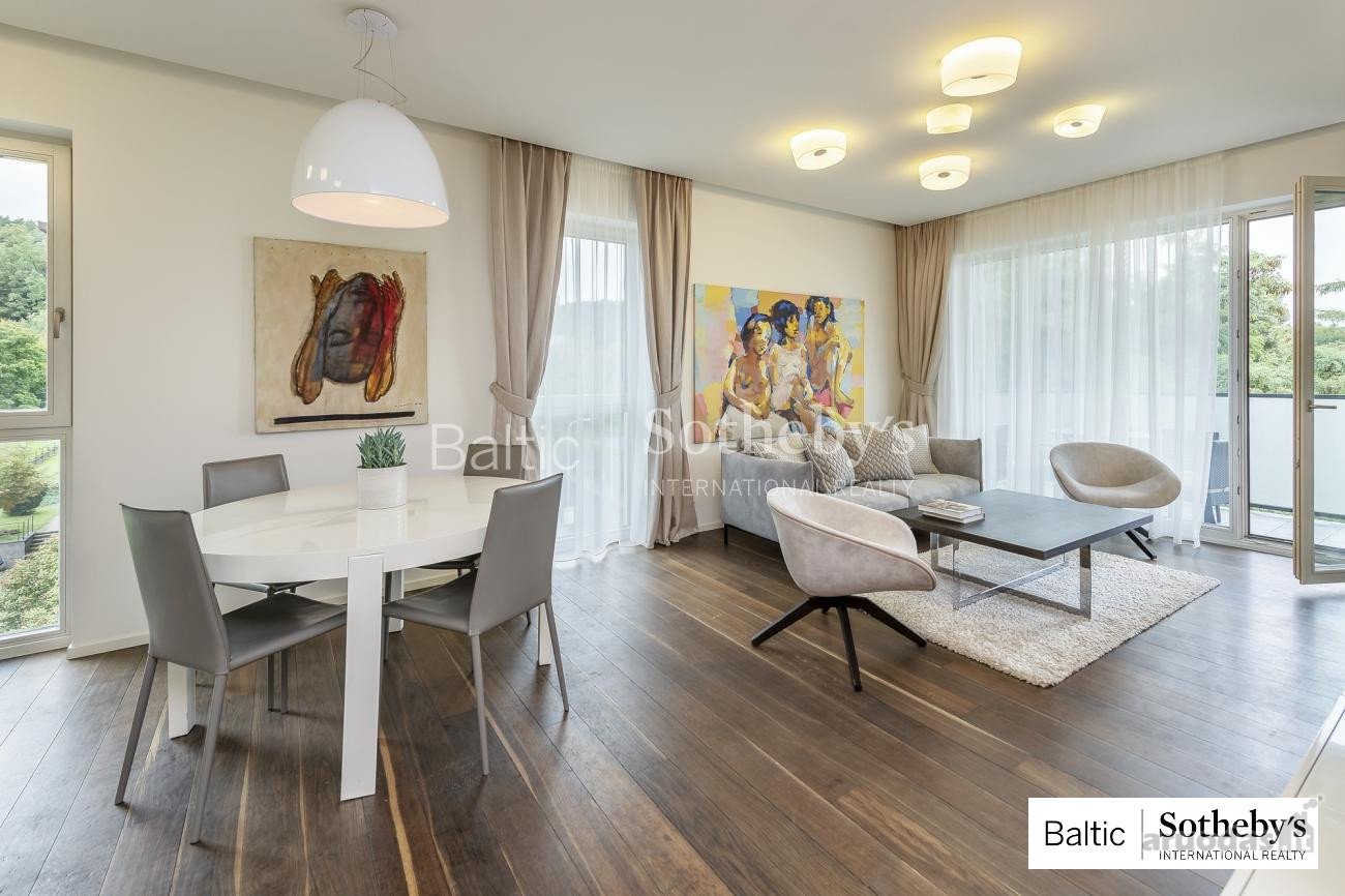 Stilingas 3 kambarių butas Žvėryne