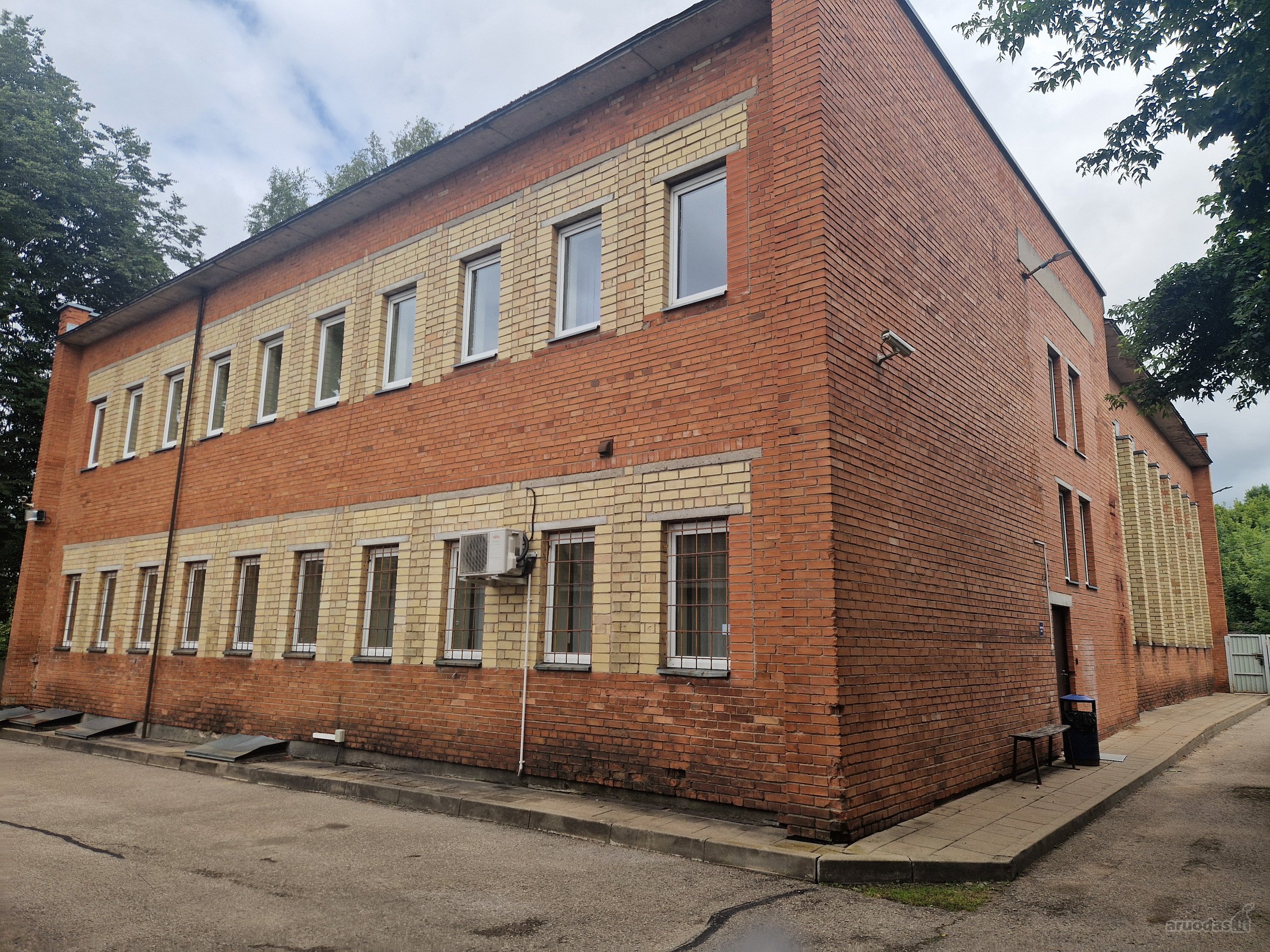 Ab „Lietuvos geležinkeliai“ aukciono būdu