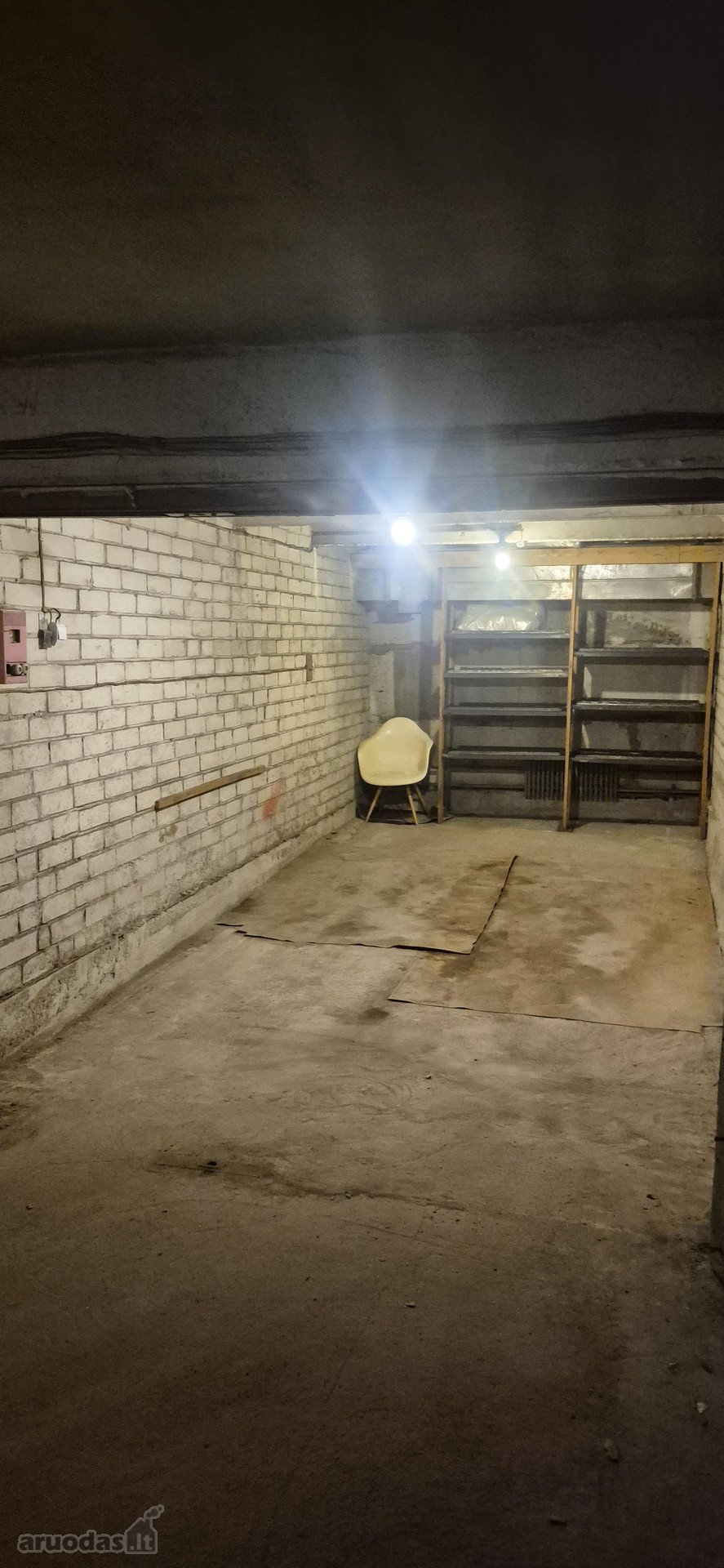 Garažas sausas žiema vasara, idealus