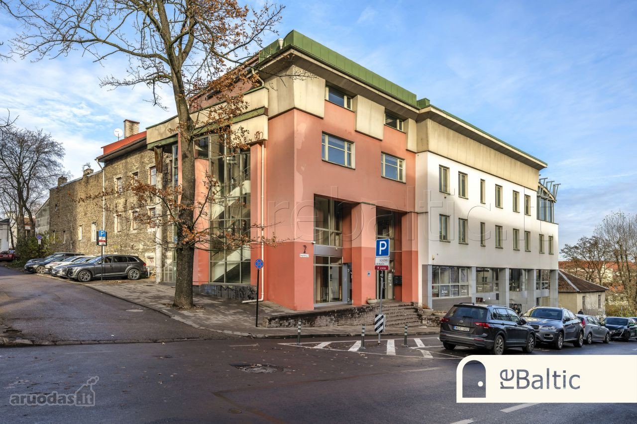 Komercinės patalpos pirmame aukšte su