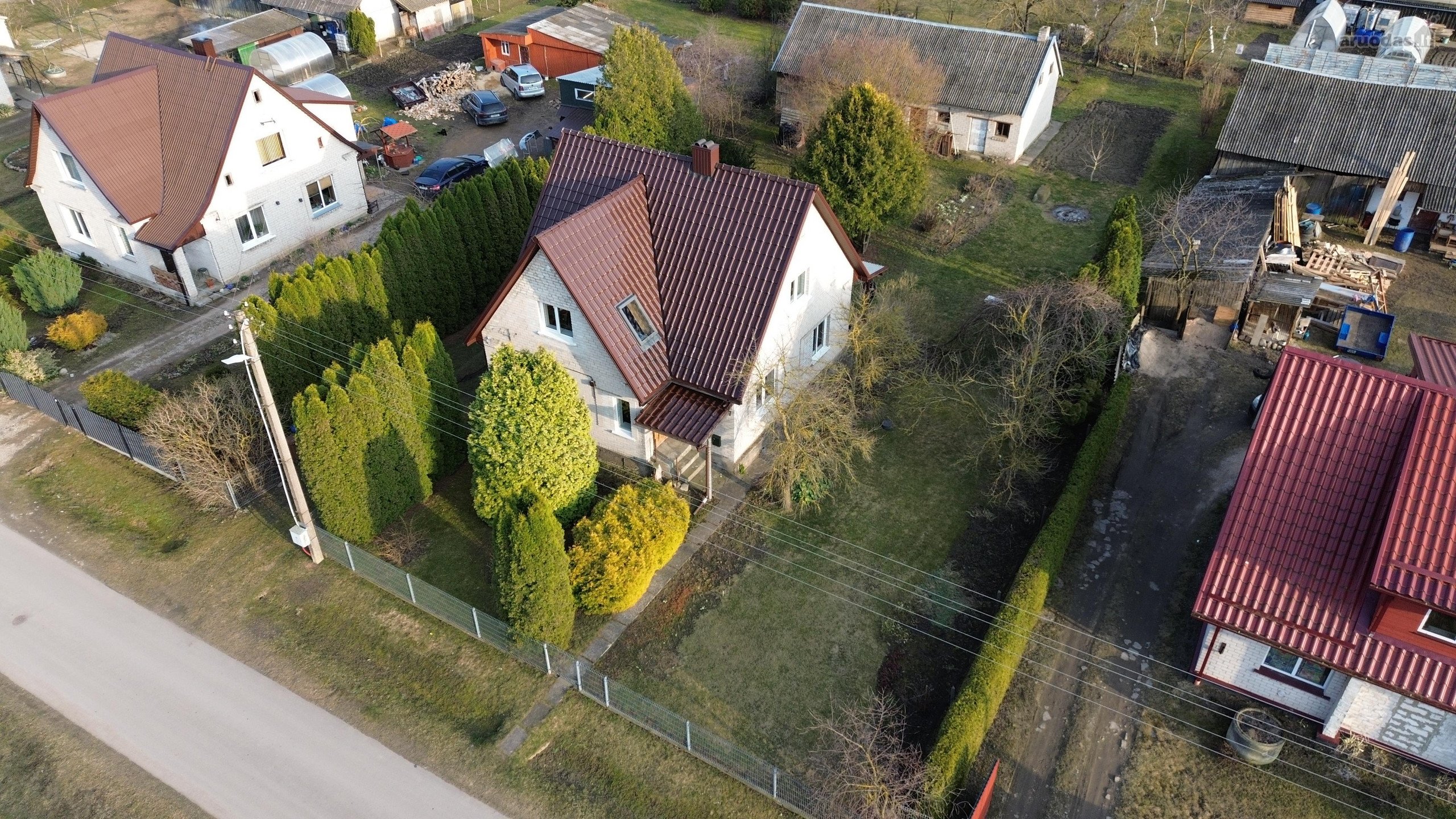 Erdvus 157 m² mūrinis namas su renovuotu II