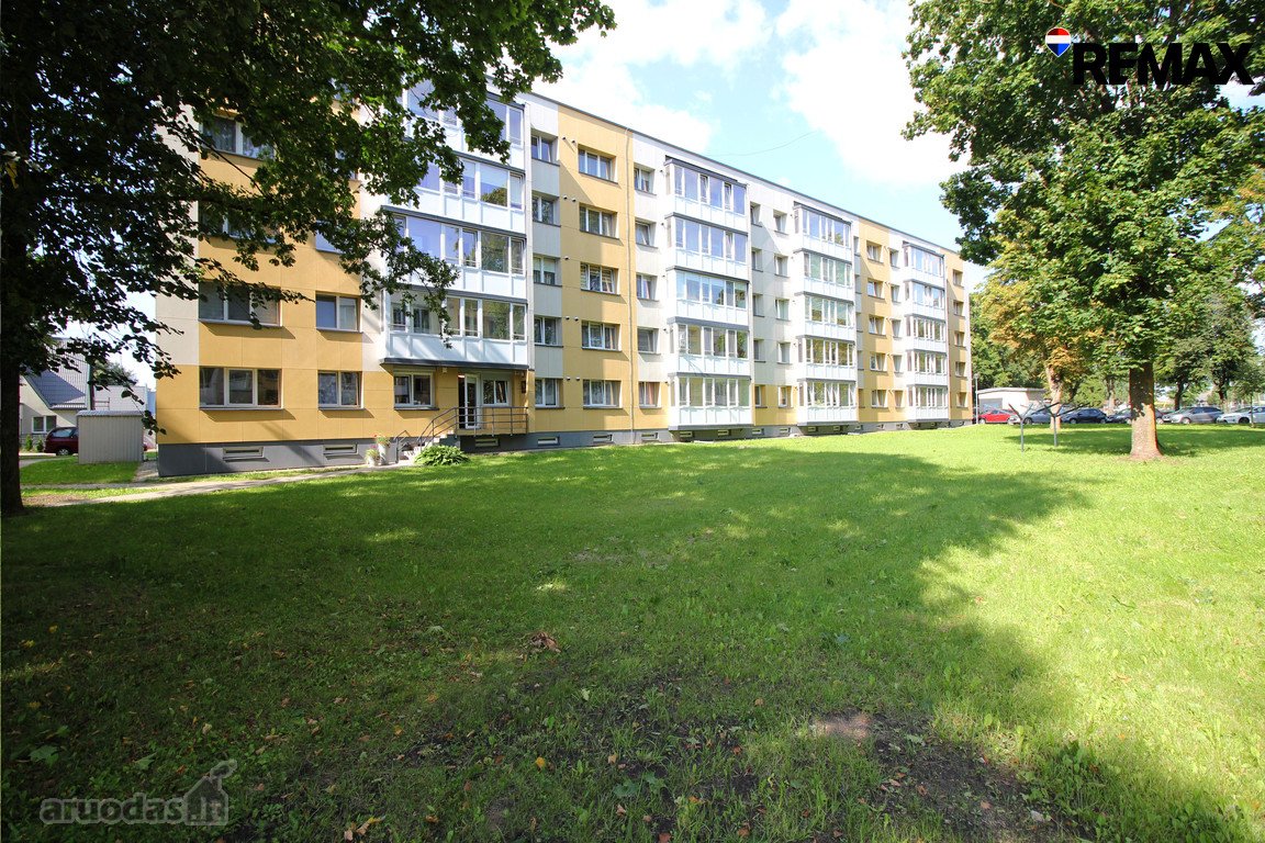 Parduodamas 3 kambarių butas V. Dambrausko g.