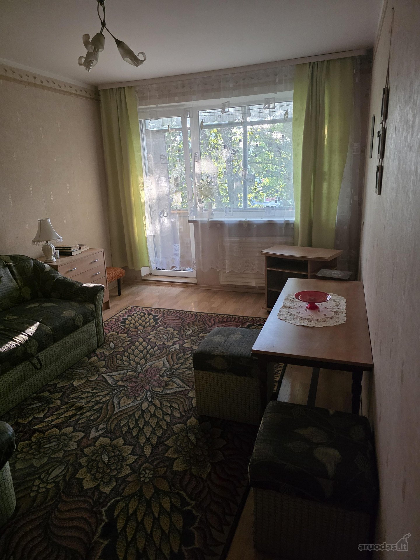 Parduodamas 2 kambarių butas Dainavoje, Kovo