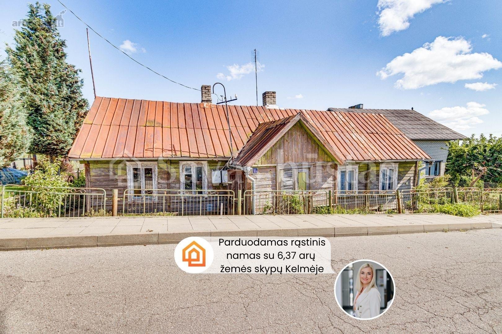 Parduodamas rąstinis namas su 6,37 arų žemės