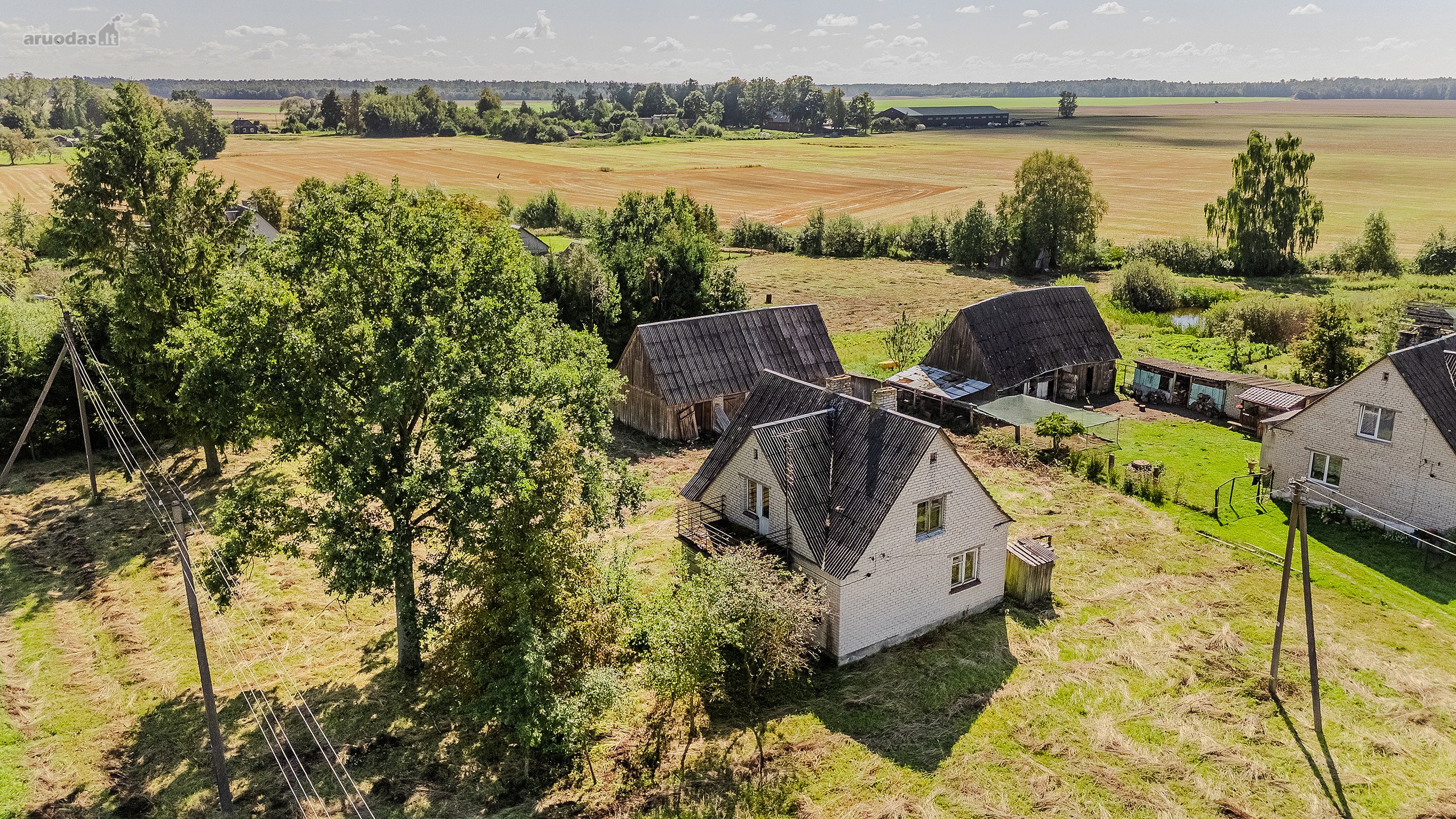 Parduodamas Mūrinis Namas Su 19 Arų Sklypu