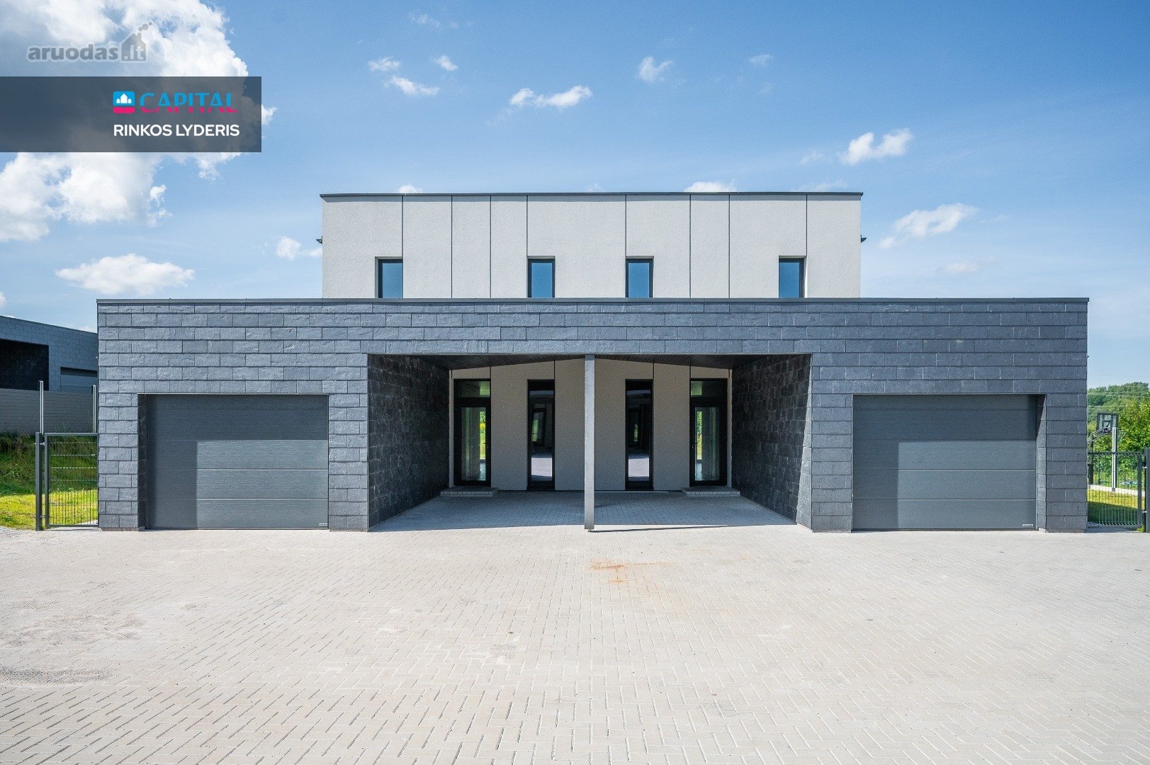 Bendoriuose, Naujame Modernių Kotedžų