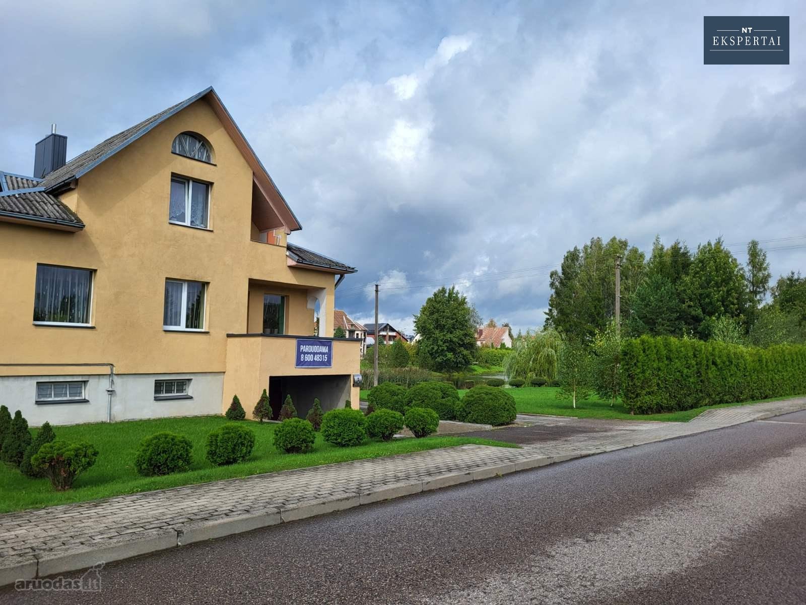 Širvintų mieste Ramunių g. parduodamas 2