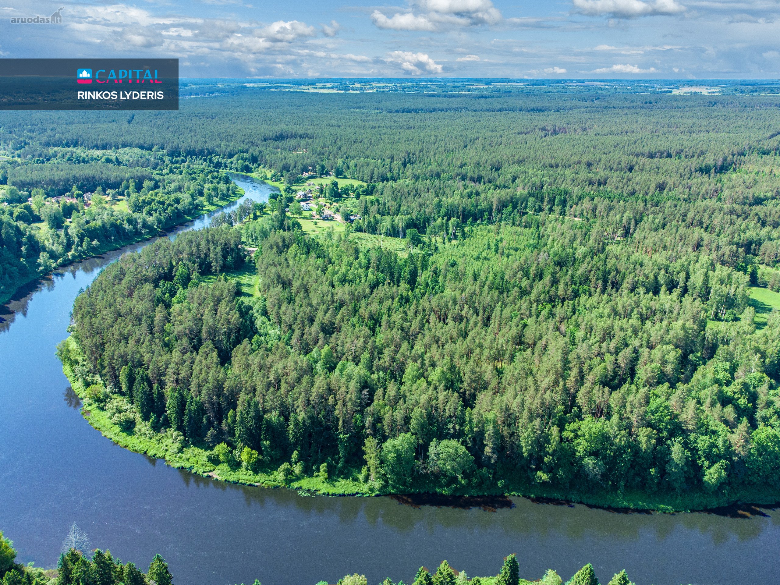 Sengirės Ir Ąžuolų Apsuptyje Prie Neries –