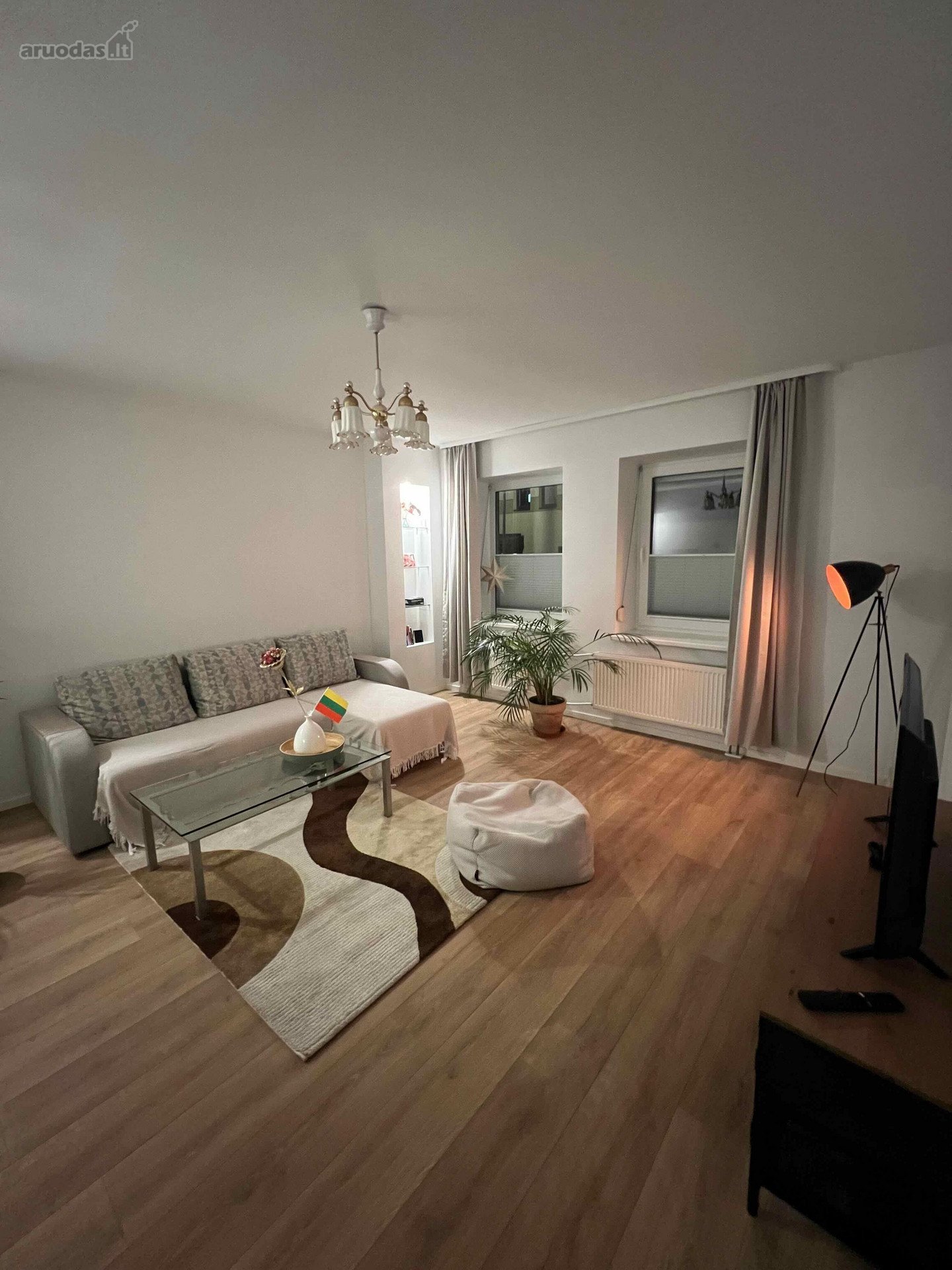 Erdvus 55 m², 2 kambarių butas M. Katkaus g.