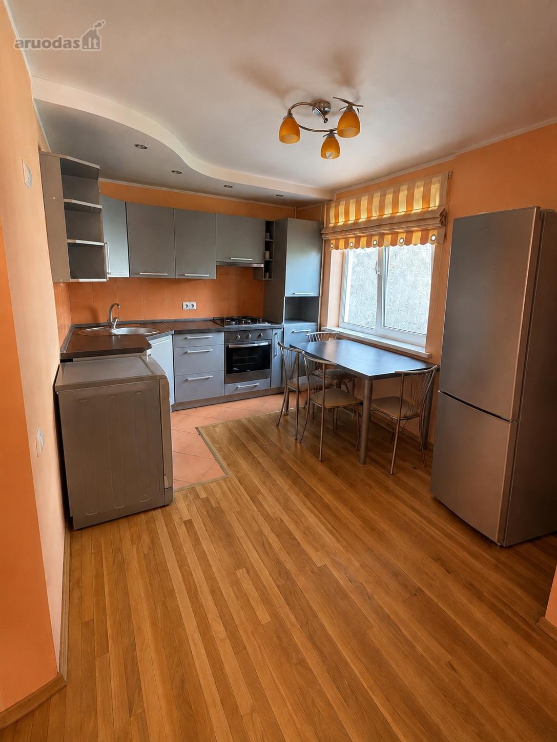 Nuo spalio 1dienos nuomojamas dviejų kambarių