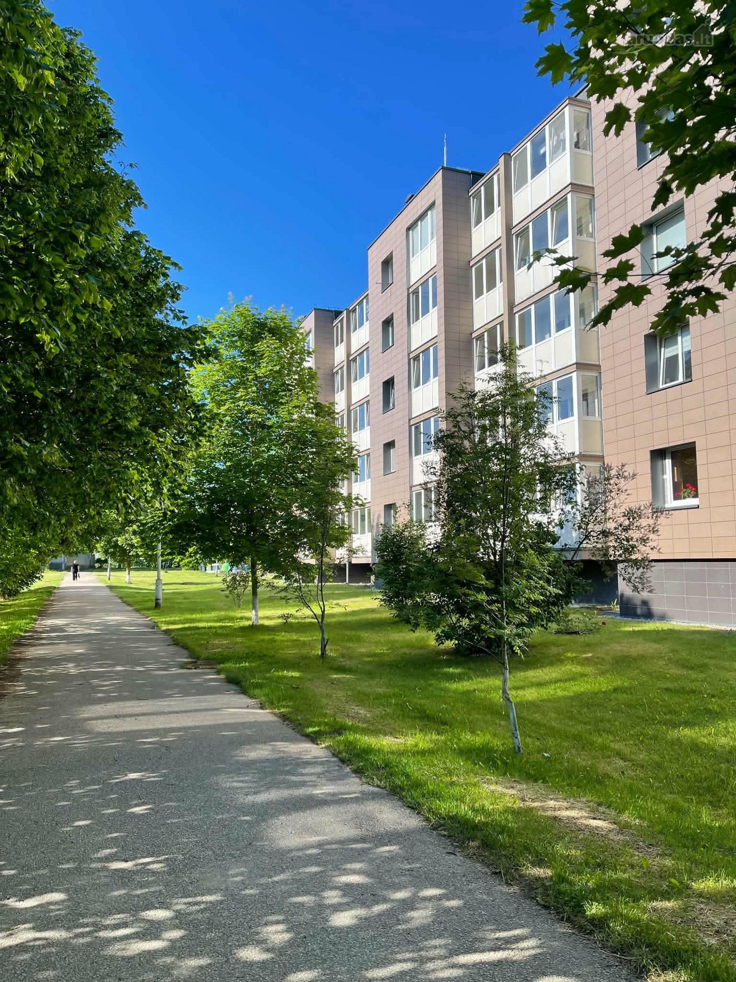 Parduodamas tvarkingas, prižiūrėtas ir jaukus
