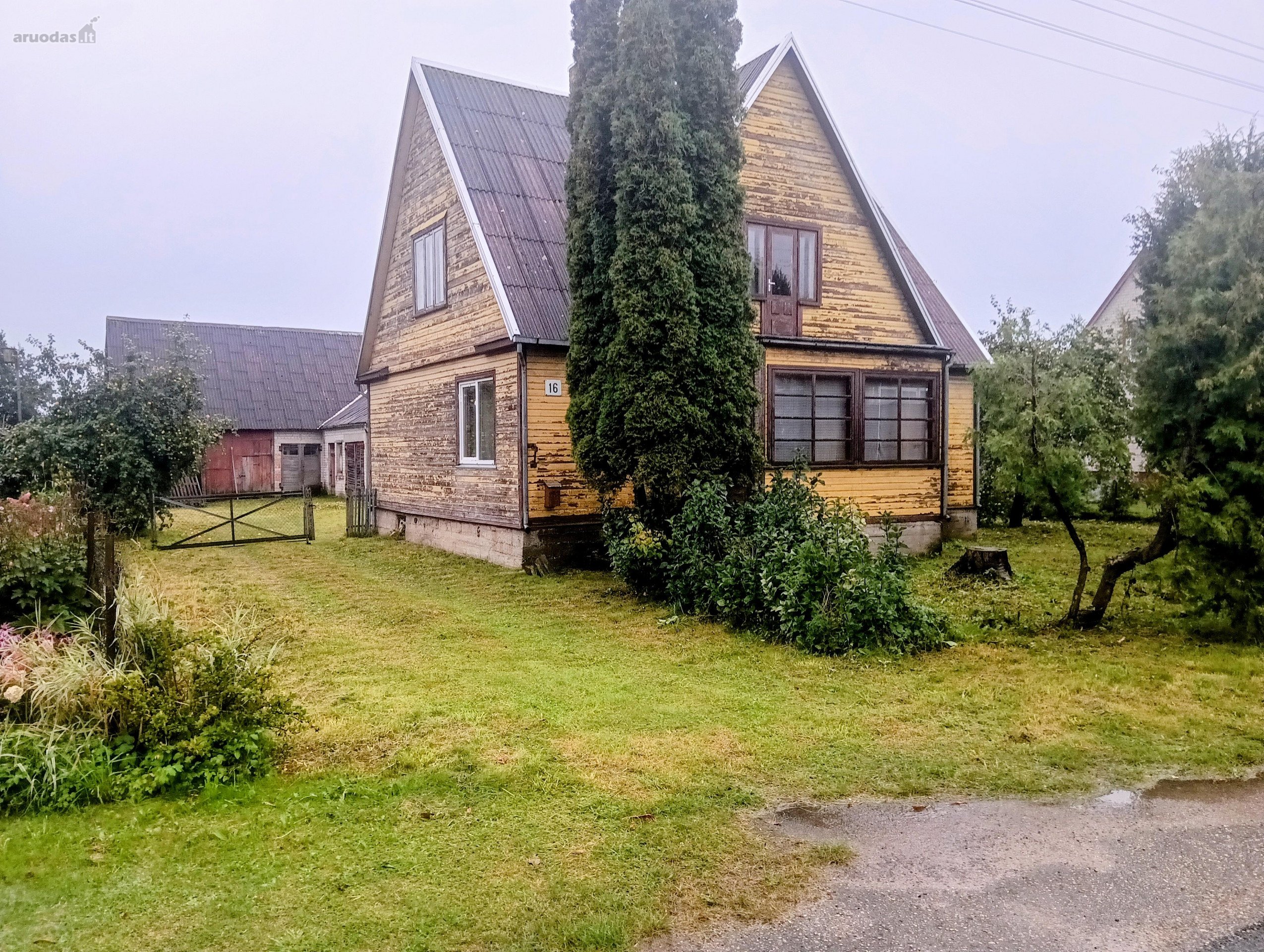 Parduodamas Erdvus Namas Su 15 A Sklypu Ir 5