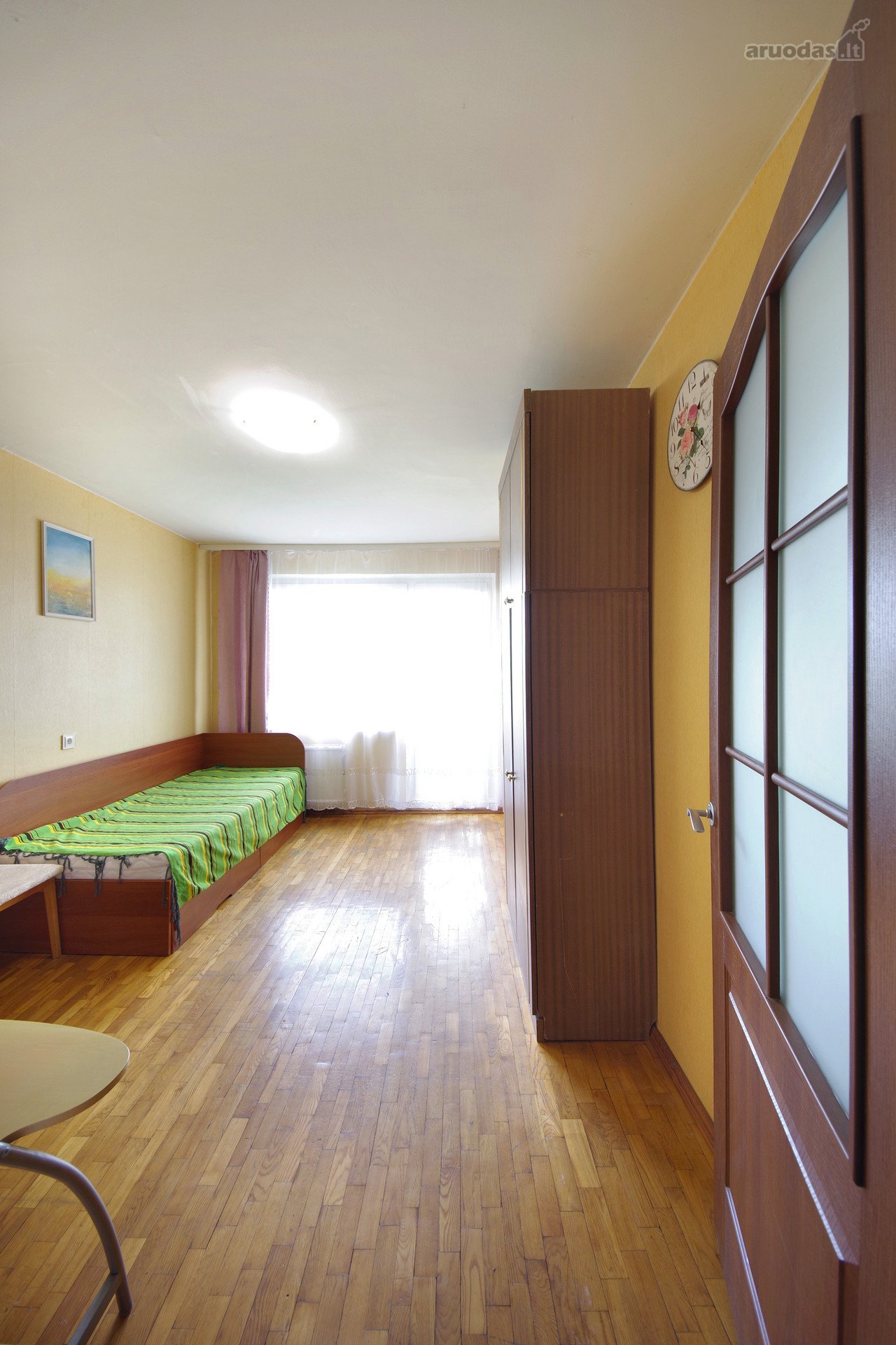 Išnuomojamas kambarys trijų kambarių bute,
