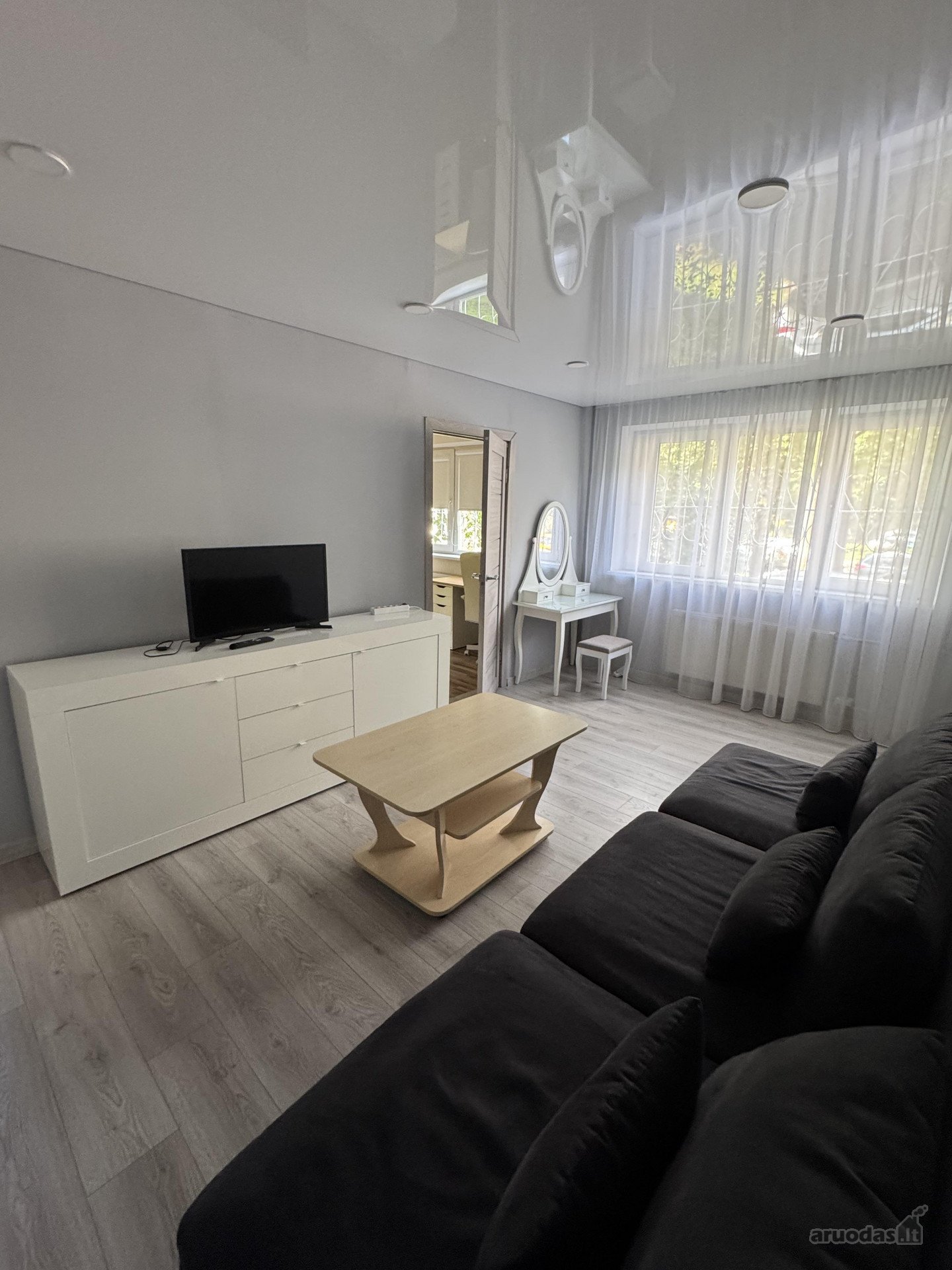 Parduodamas 3 kambarių, 47,57 m² butas