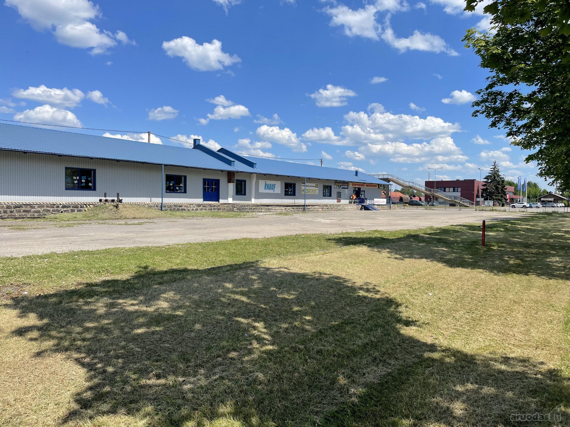 Išnuomojamos arba parduodamos 500 m2 patalpos